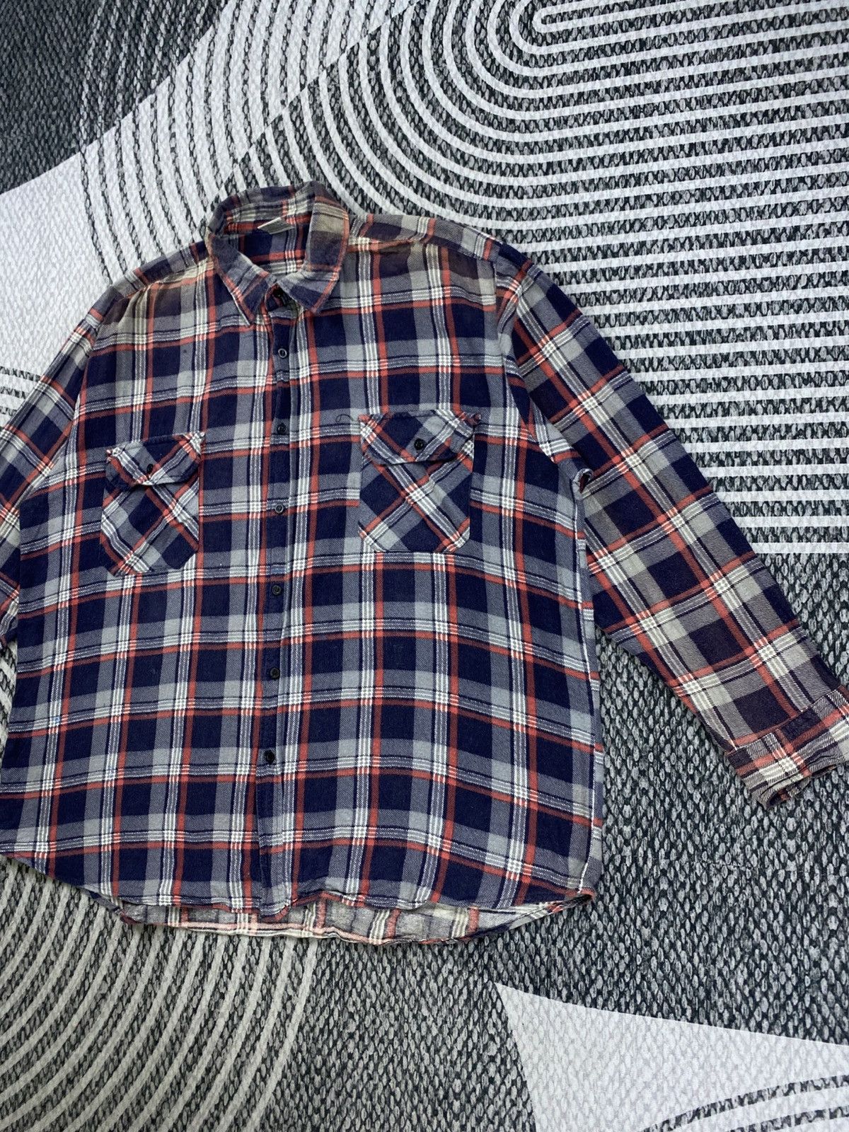 Vintage Vintage Essentials Casual Checked Button Up Shirt Size US XXL / EU 58 / 5 - 4 Thumbnail