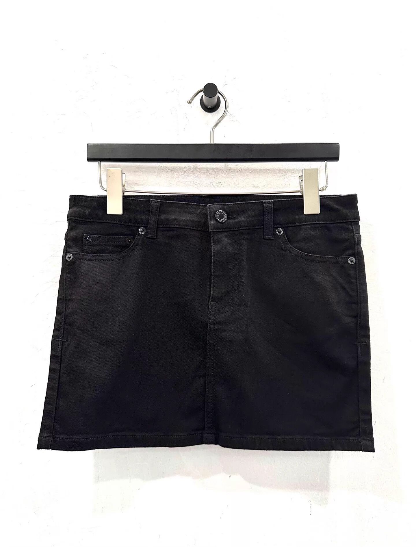 Givenchy Givenchy women's black denim shorts back leather logo 38 Size 26" / US 2 / IT 38 - 2 Thumbnail