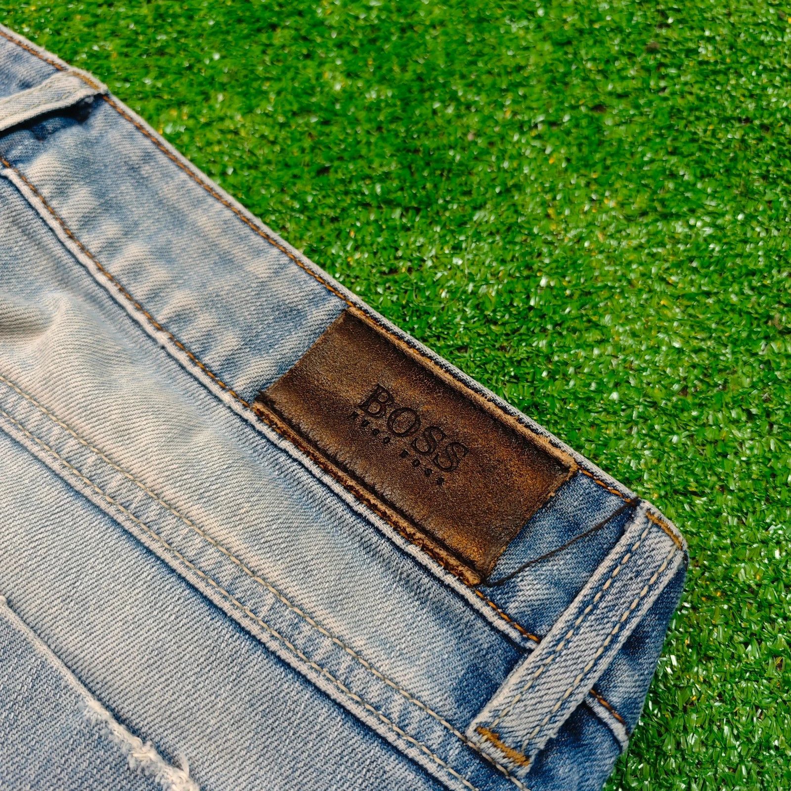 Hugo Boss Hugo Boss Jeans Womens 30 Straight zip fly blue light Size 30" / US 8 / IT 44 - 8 Thumbnail