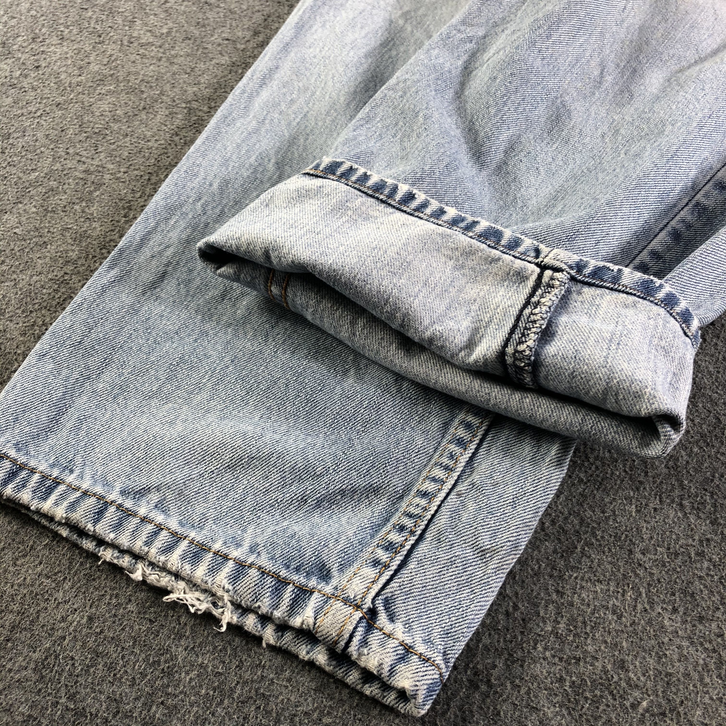 Levi's Vintage Light Wash Levis 560 Jeans-J3041 Size US 39 - 7 Thumbnail