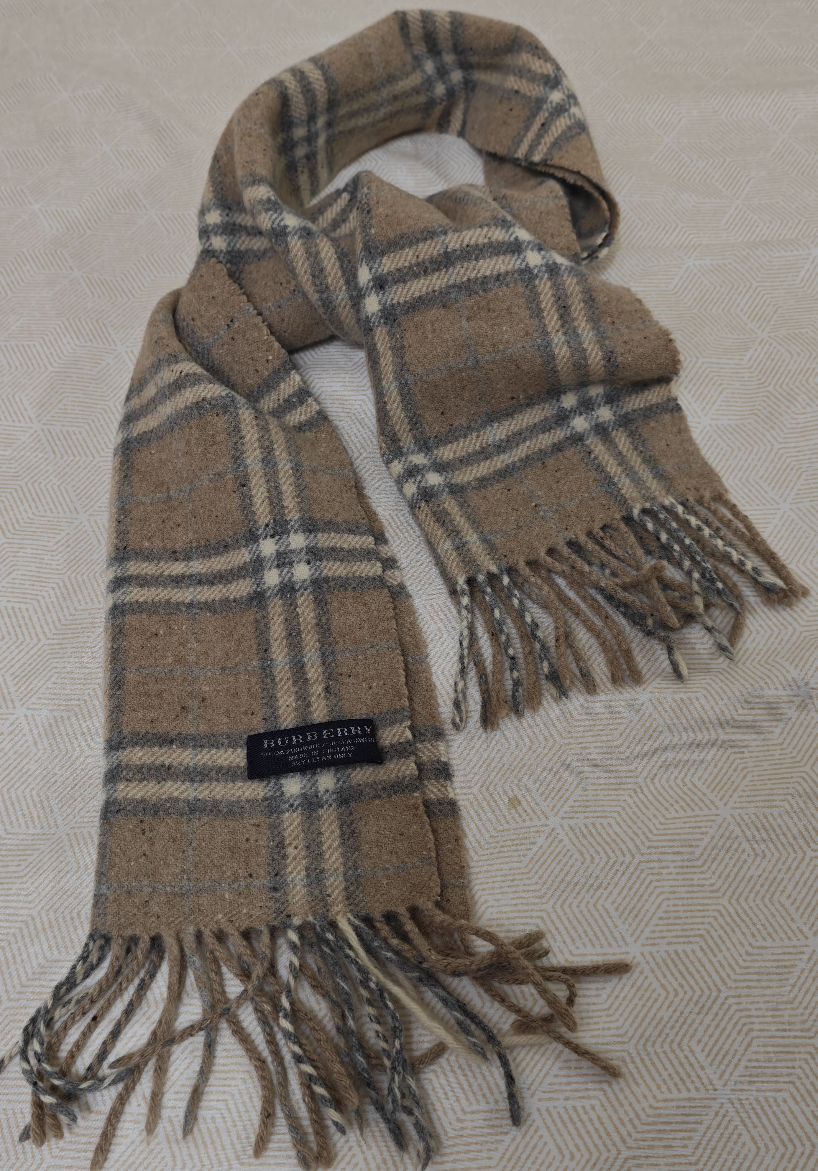 Burberry Burberry Vintage Muffler / Scarf Beige Classic Nova Check Size ONE SIZE - 1 Thumbnail
