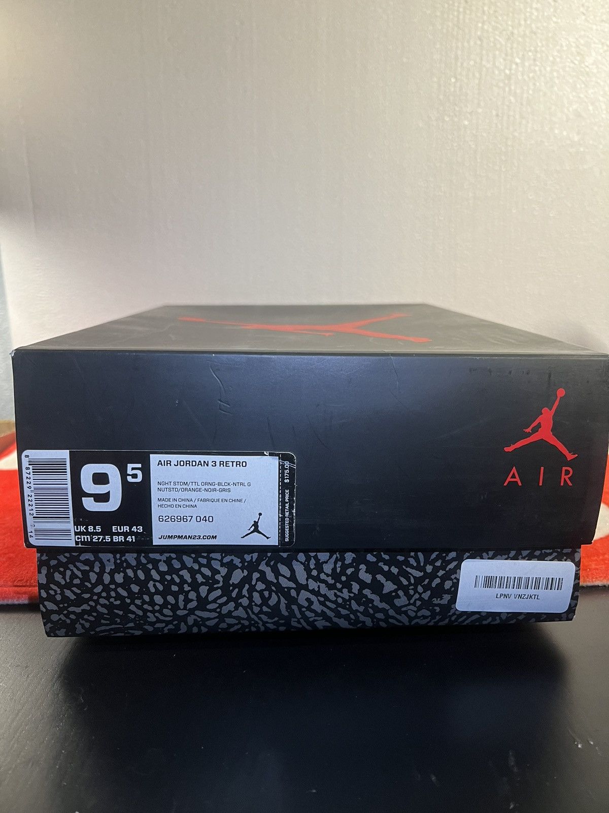 Jordan Brand Air Jordan 3 Retro “Fear” 2013 Size US 9.5 / EU 42-43 - 11 Thumbnail