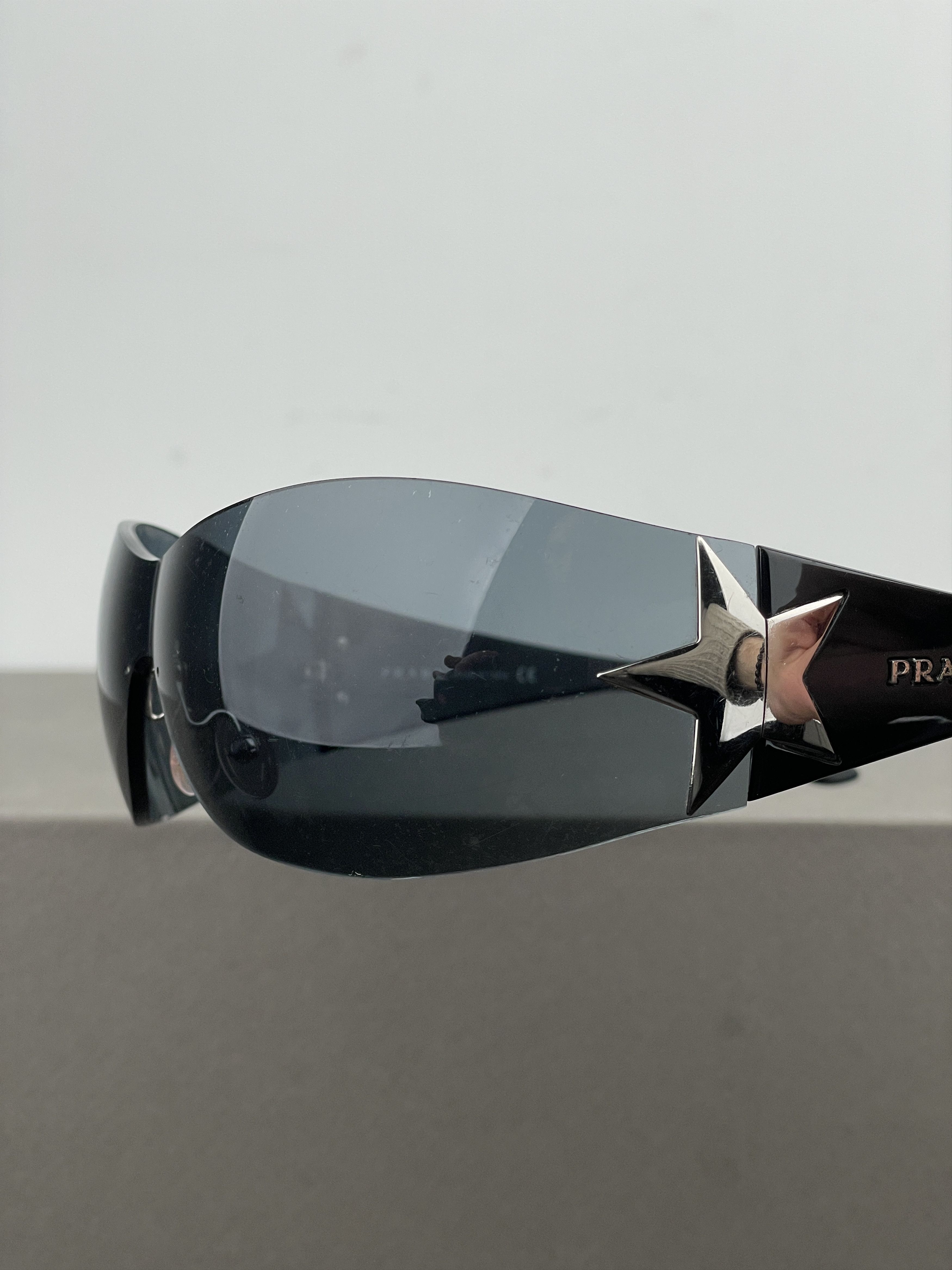 Prada Prada SS04 ‘SPR72G’ Star Wrap Mask Shield Sunglasses Size ONE SIZE - 9 Thumbnail