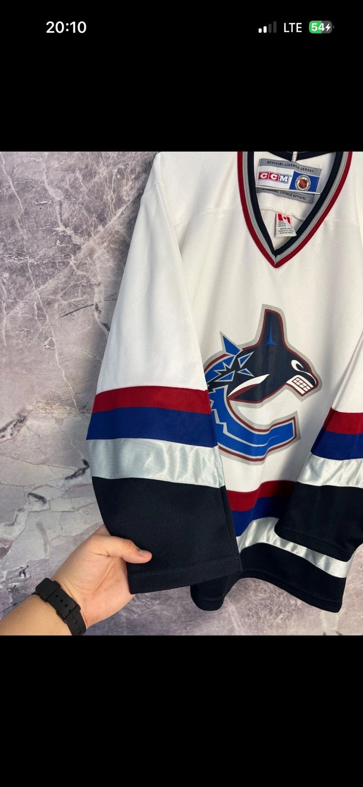Ccm Vintage 90's CCM Vancouver Canucks NHL Jersey ! Size US M / EU 48-50 / 2 - 2 Thumbnail