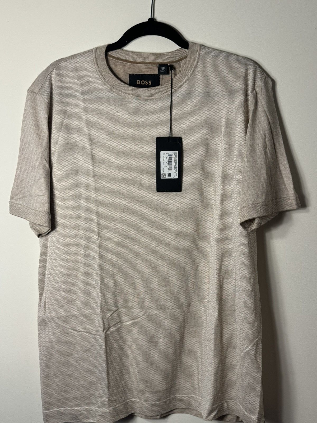 Hugo Boss Boss tan shirt Size US XL / EU 56 / 4 - 1 Thumbnail