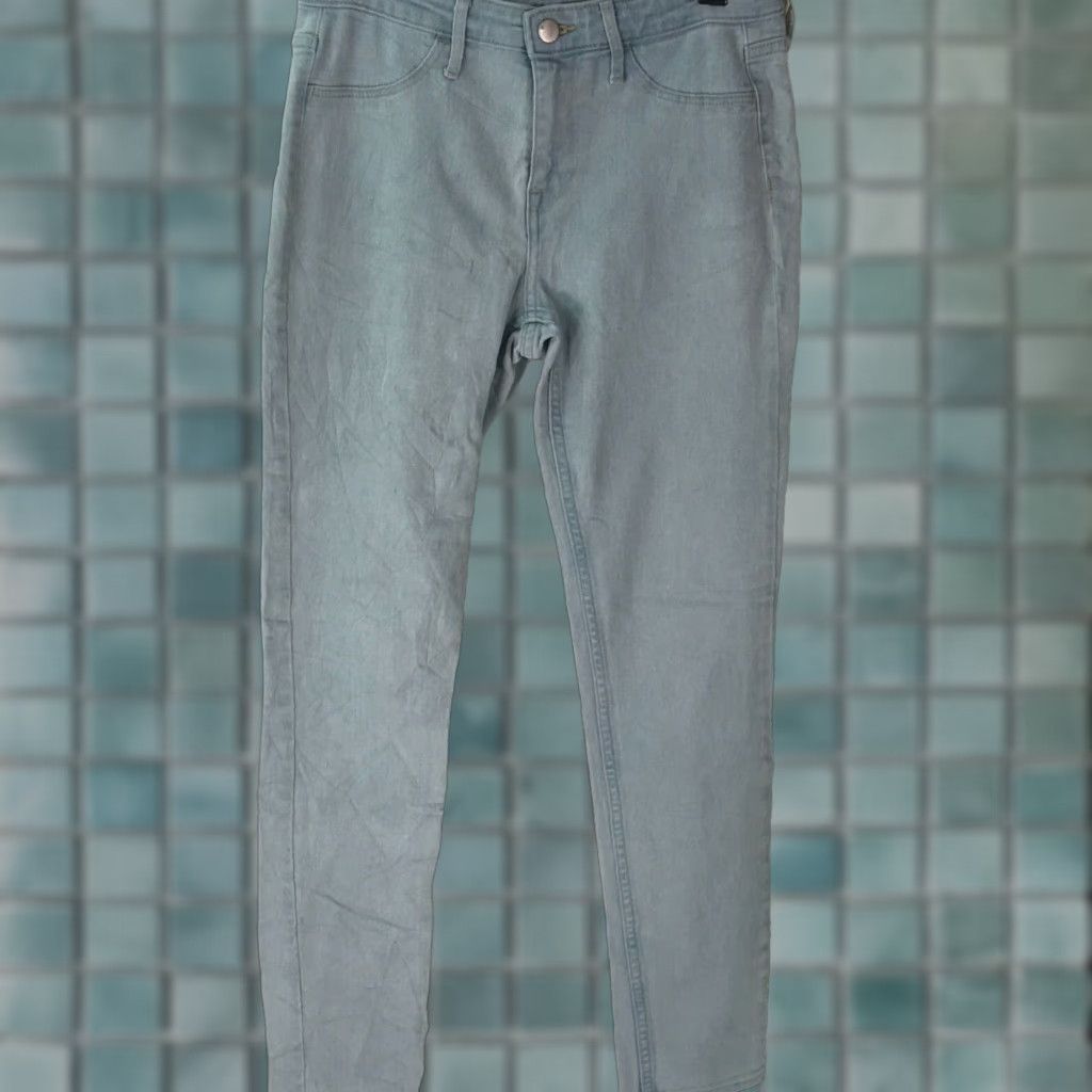 H&M H&M Casual Blue Skinny Ankle Jeans Womens Size 26 Regular Fit 28 Inseam Stretch Size 26" / US 2 / IT 38 - 1 Thumbnail