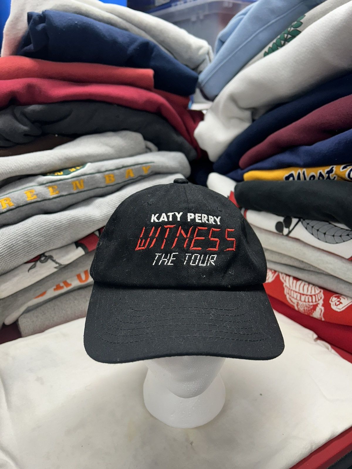 Band Tees × Vintage Crazy Black Katy Perry Witness Tour Strapback Baseball Cap Size ONE SIZE - 1 Thumbnail