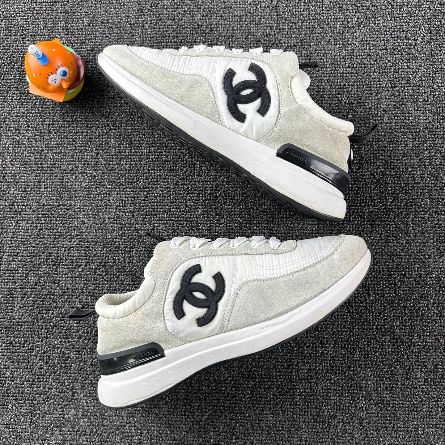 Chanel Chanel women's white sneakers 35.5 Size US 5 / IT 35 - 4 Thumbnail
