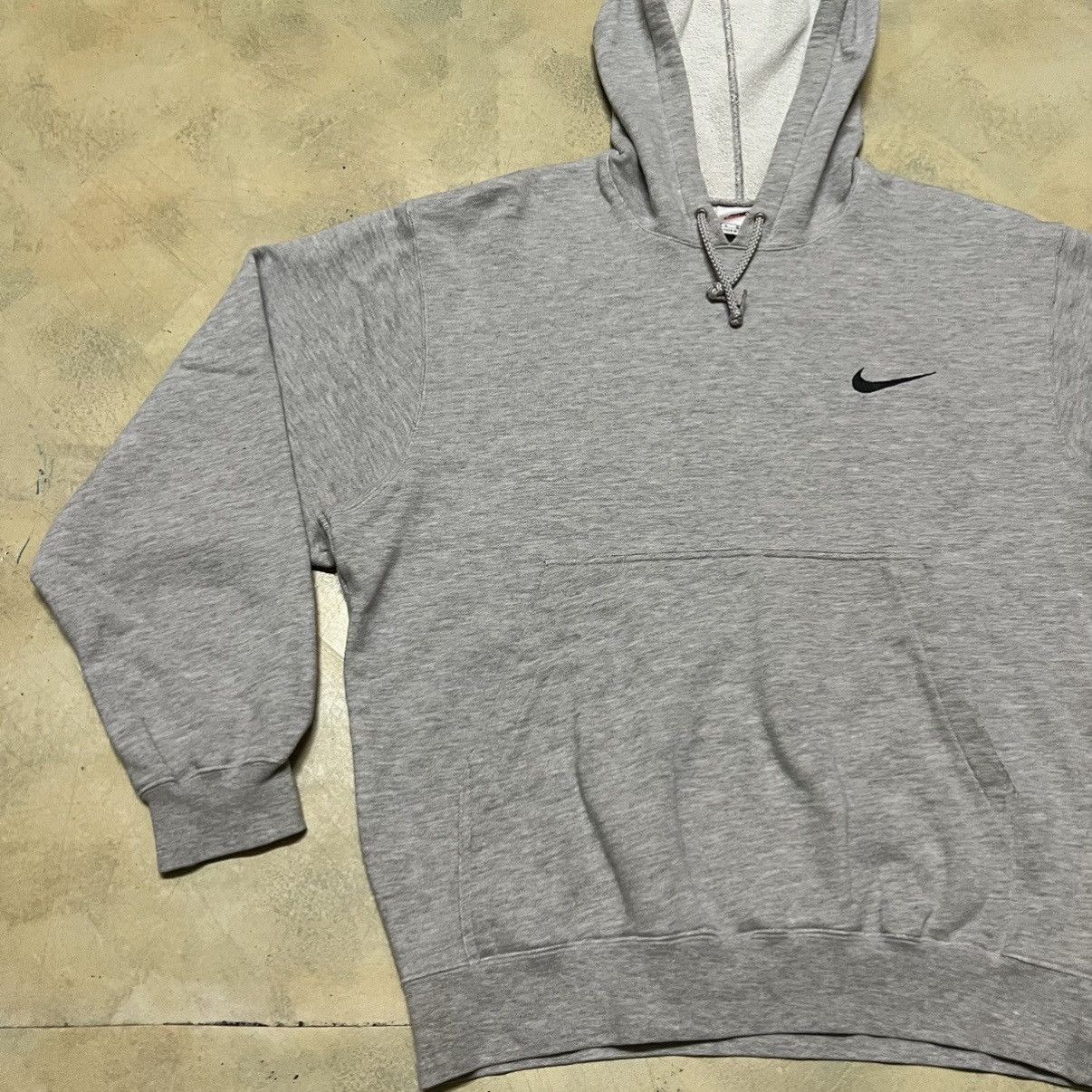 Nike Vintage Nike Hoodie Small Logo Travis Scott Style Size US L / EU 52-54 / 3 - 4 Thumbnail