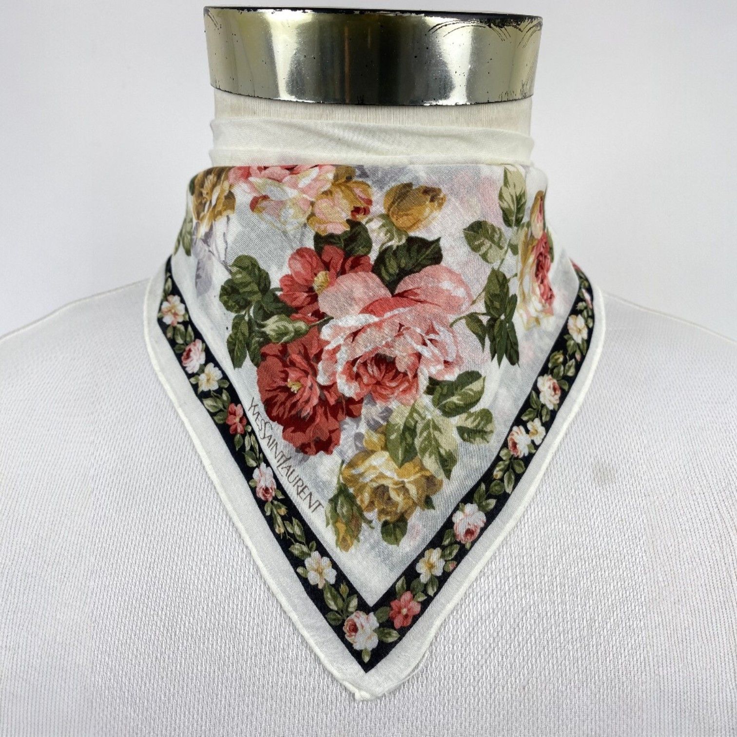 Yves Saint Laurent Yves Saint Laurent Handkerchief / Neckerchief HKC1121 Size ONE SIZE - 1 Thumbnail
