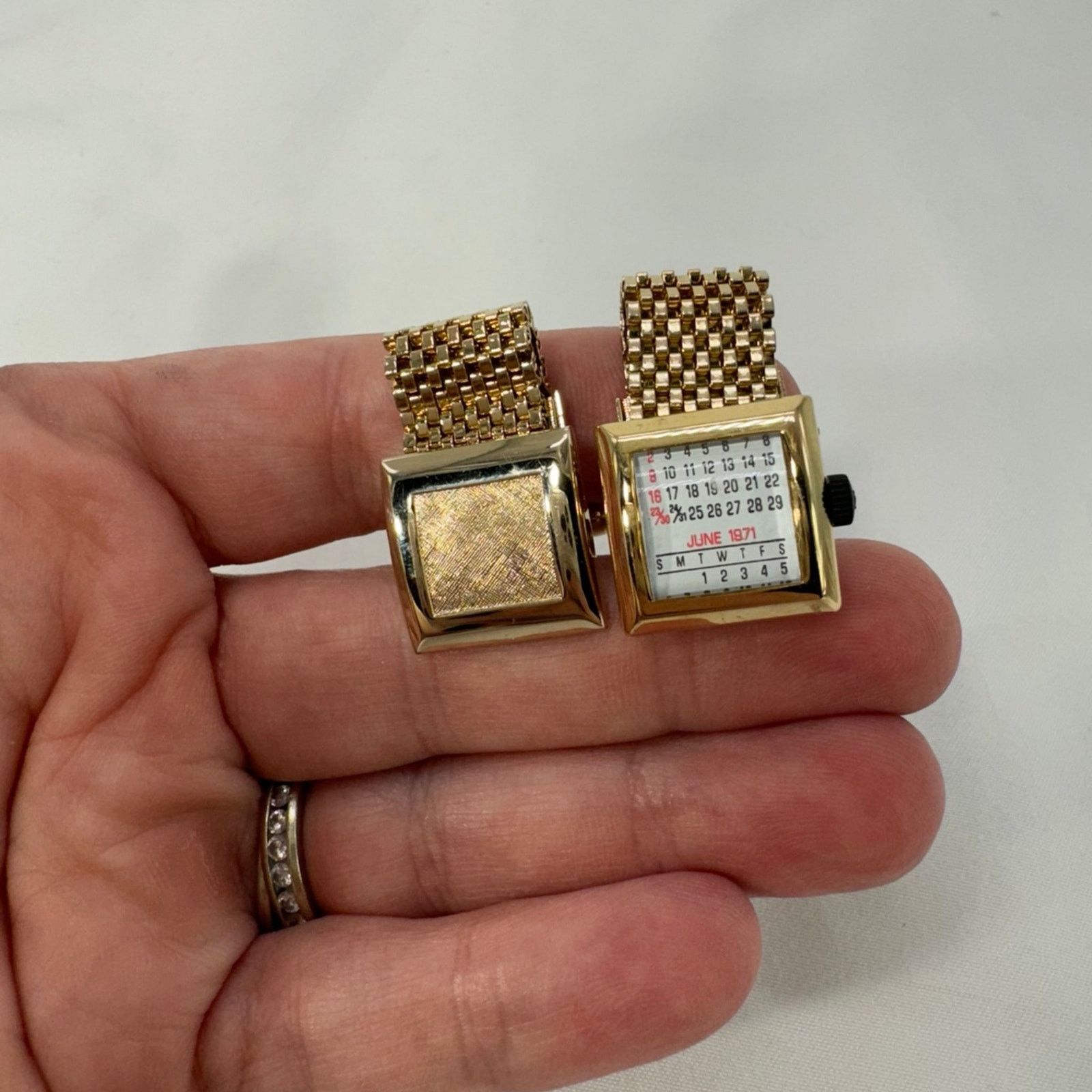 NBDN Nobrandedon VTG Calendar cuff links Size ONE SIZE - 2 Thumbnail