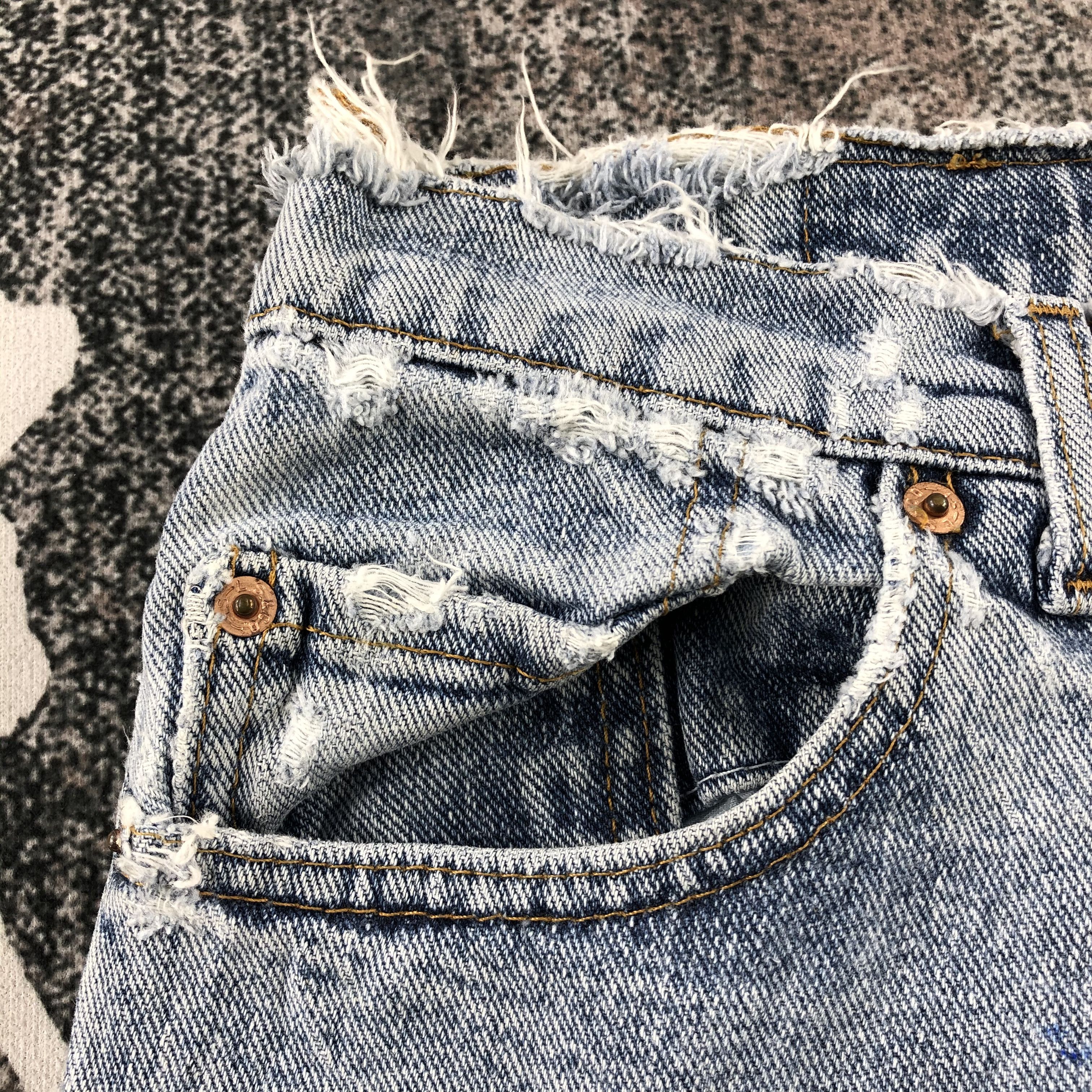 Levi's Vintage 90s Levi's 550 Jeans Medium Wash Denim KJ916 Size US 32 / EU 48 - 12 Thumbnail