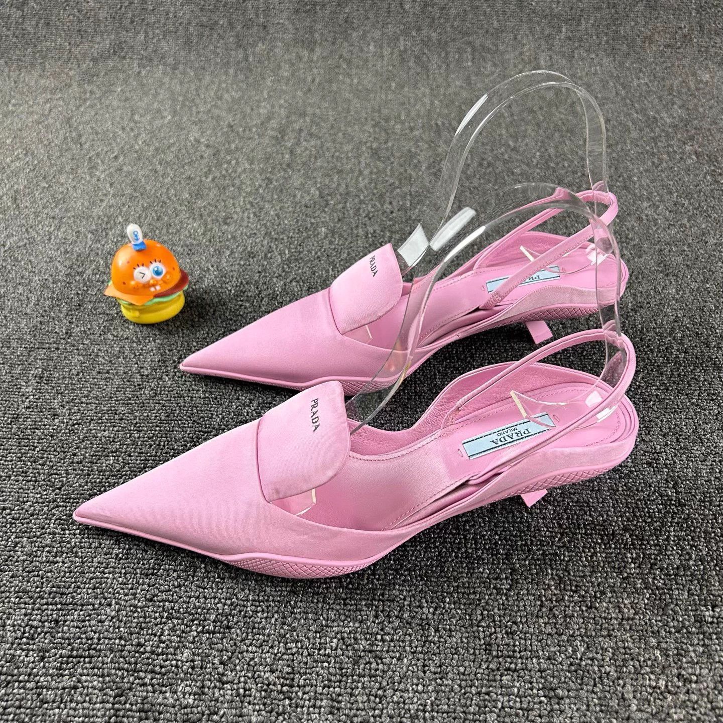 Prada Prada Pointed Toe Triangle Logo Kitten Heels US 38 Size US 7 / IT 37 - 1 Thumbnail