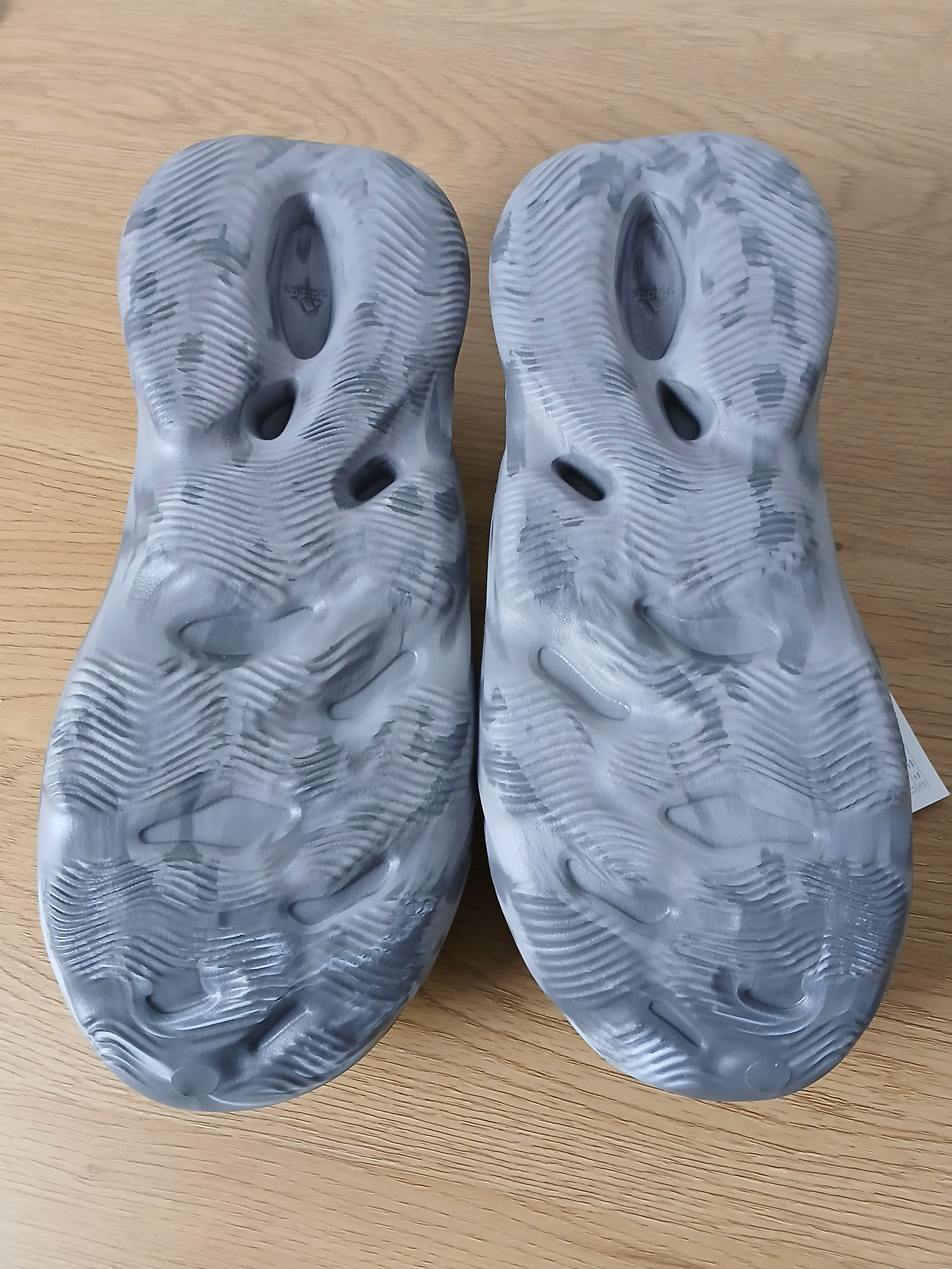 Adidas × Kanye West × Yeezy New Adidas Yeezy Foam Runner Size US 12 / EU 45 - 7 Thumbnail