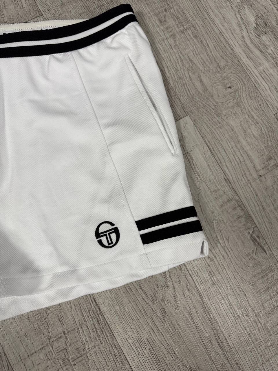 Sergio Tacchini Sergio Tacchini sportswear tennis shorts Size US 34 / EU 50 - 2 Thumbnail