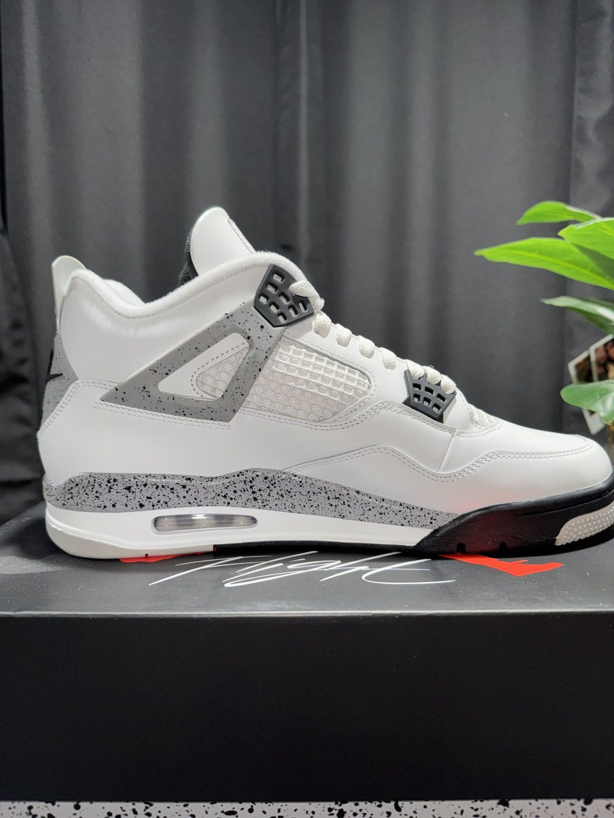 Jordan Brand Jordan 4 White Cement Size US 12 / EU 45 - 4 Thumbnail