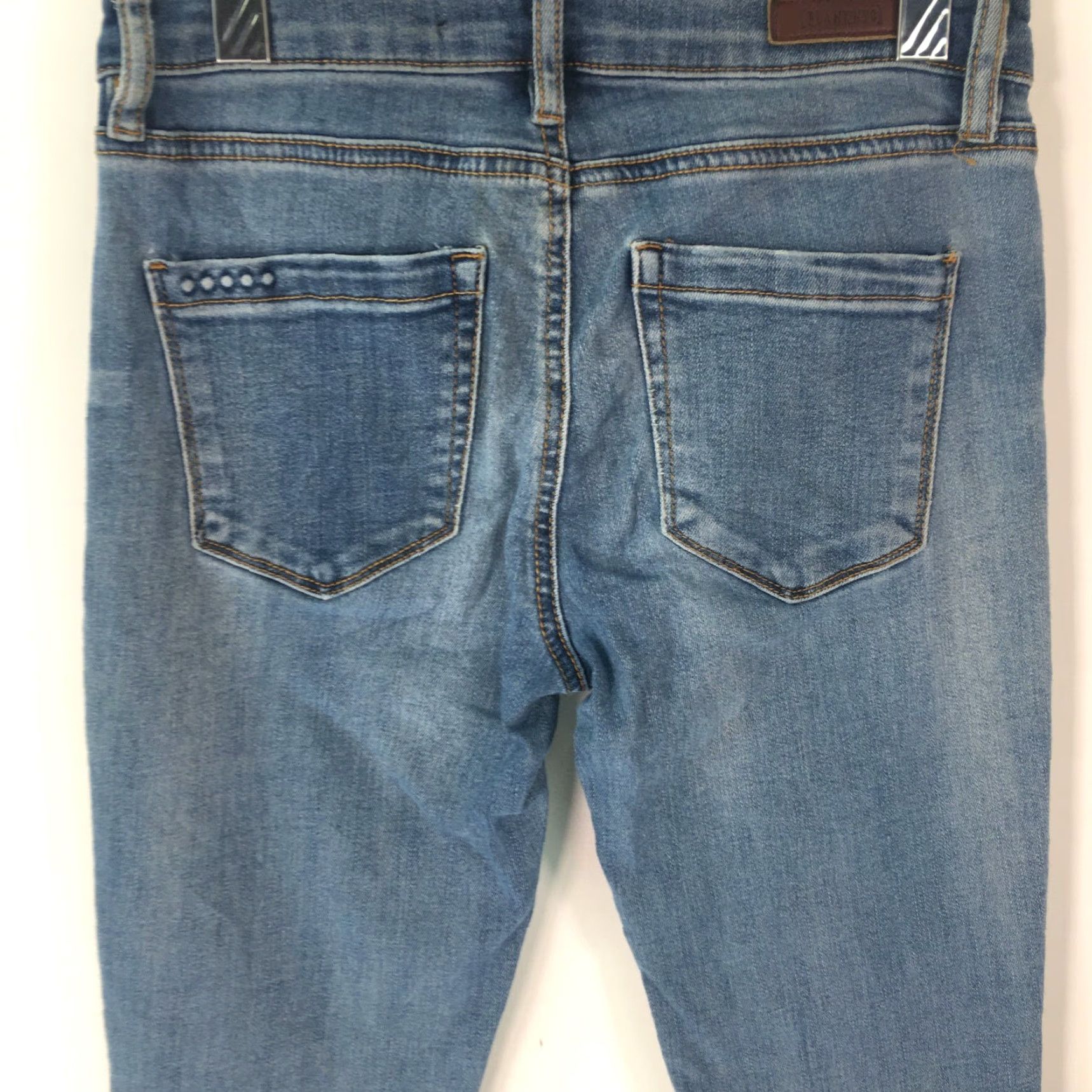 Vintage Blank NYC Jeans Skinny Blue Denim Cropped Regular Fit Distressed Cropped Skinny Blue Denim Jeans Size 25 Womens Size 42" / US 20 - 4 Thumbnail