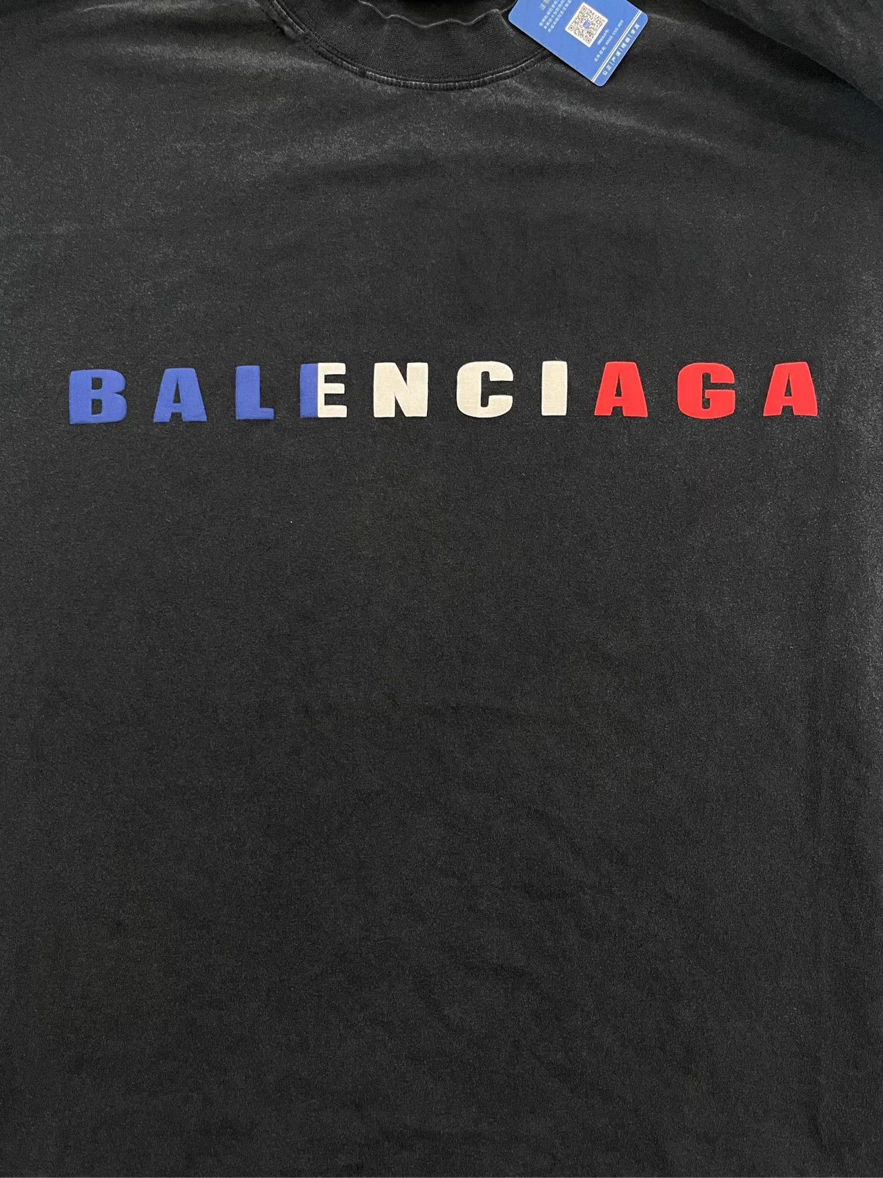 Balenciaga Balenciaga Solid Crew Dropped Shoulders Regular T-Shirt M Size US M / EU 48-50 / 2 - 3 Thumbnail