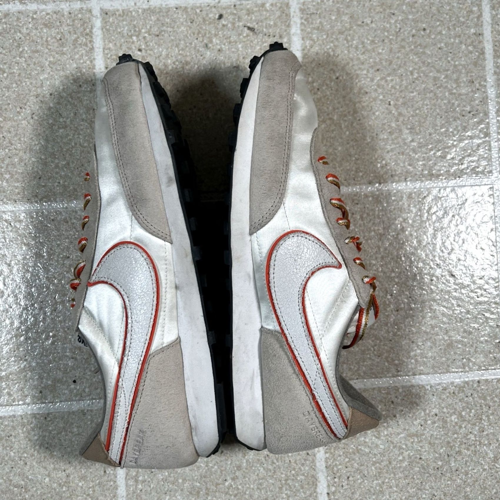 Nike Womens Nike DN3399-100 DBreak-Type SE 'Sail Rush Orange' sz 10 / 8.5 MENS Size US 9 / IT 39 - 7 Thumbnail