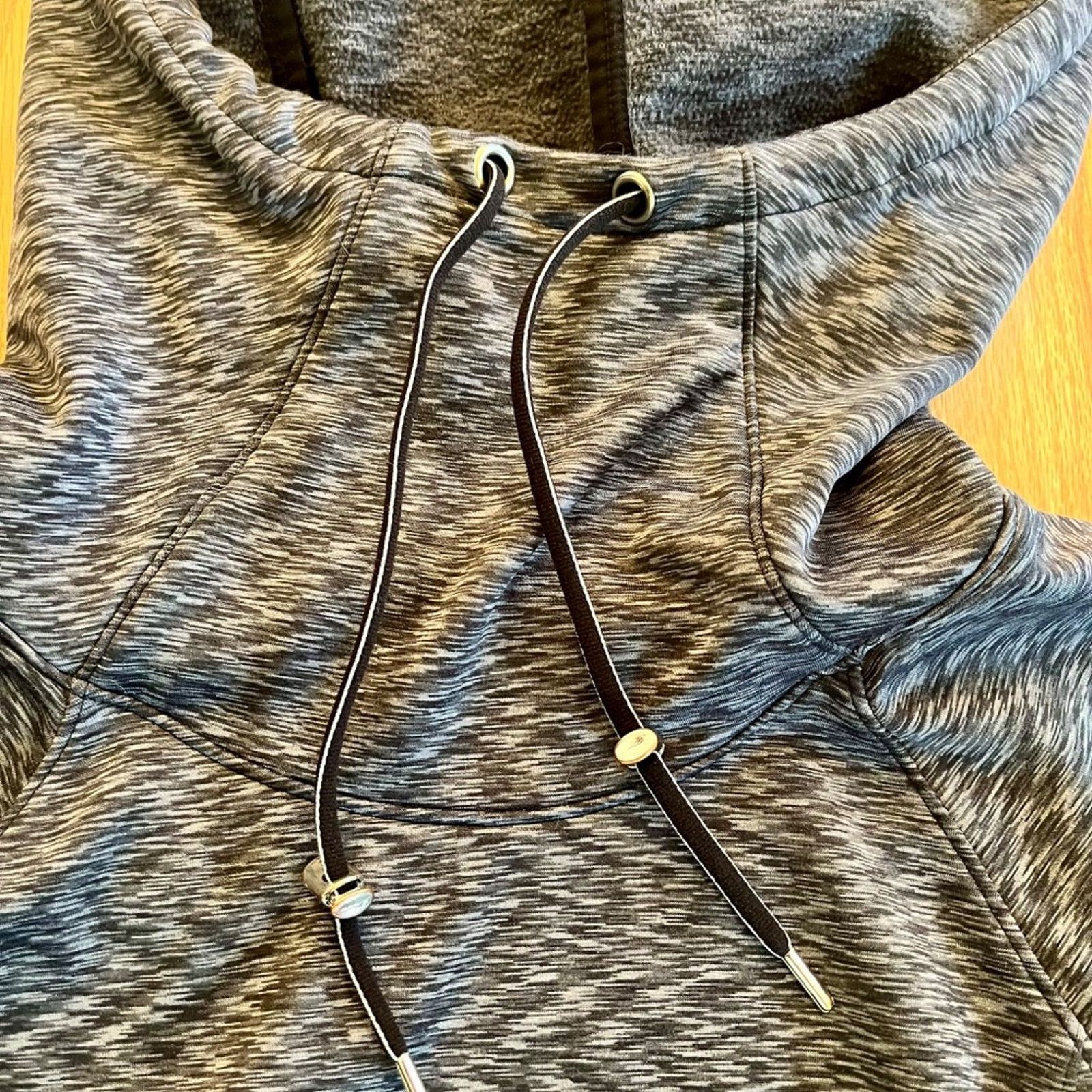 Athleta Athleta Womans Pullover Hoodie Sweatshirt Heather Grey Small Size S / US 4 / IT 40 - 3 Thumbnail