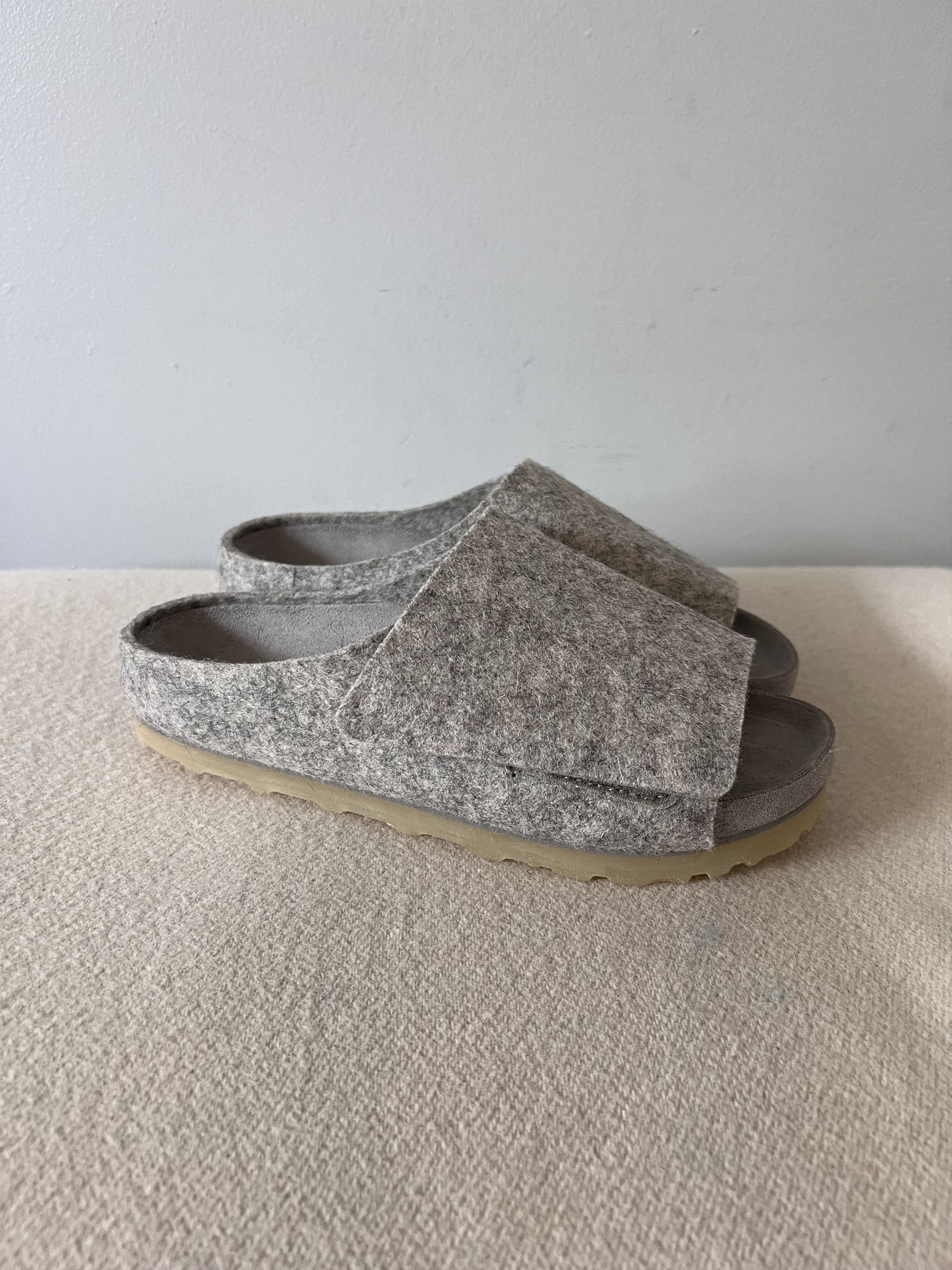 Birkenstock × Fear of God Fear of God Birkenstock Los Feliz in Cement Melange Wool Size US 6 / IT 36 - 1 Thumbnail