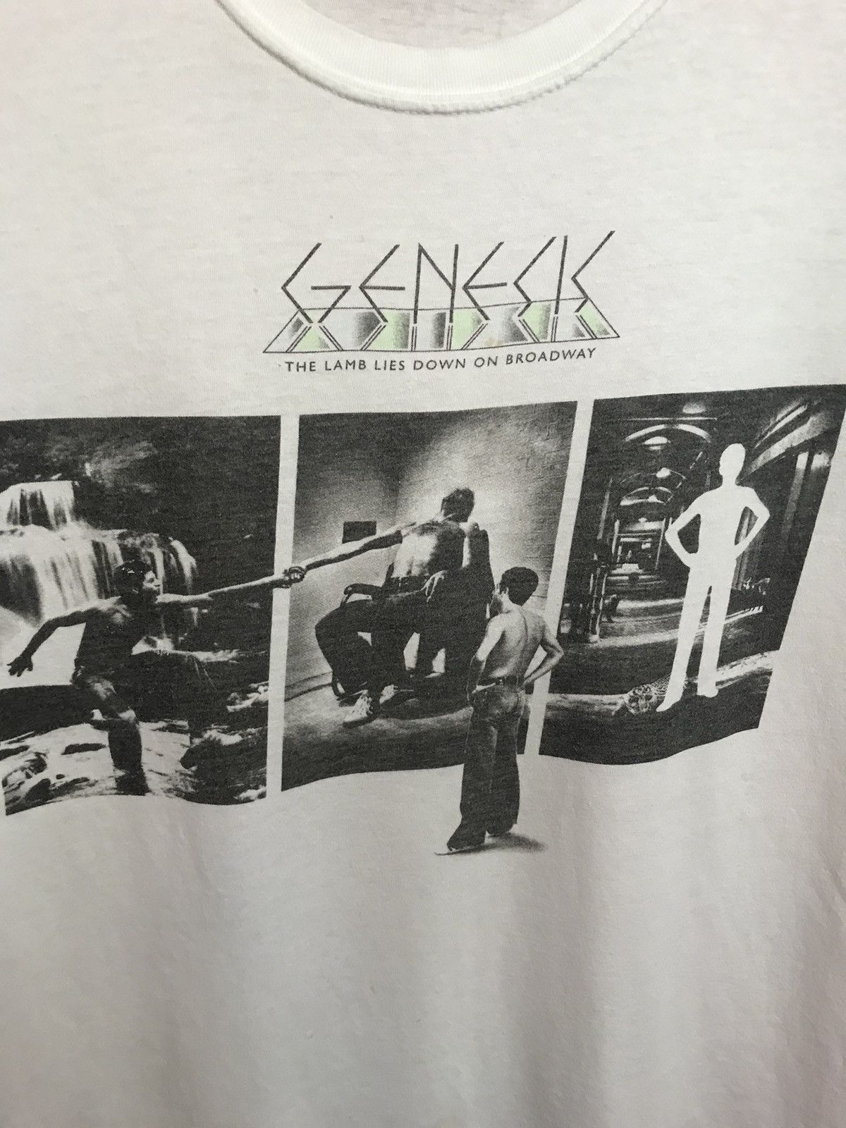 Band Tees × Vintage Vintage Genesis band rock tee Size US L / EU 52-54 / 3 - 3 Thumbnail