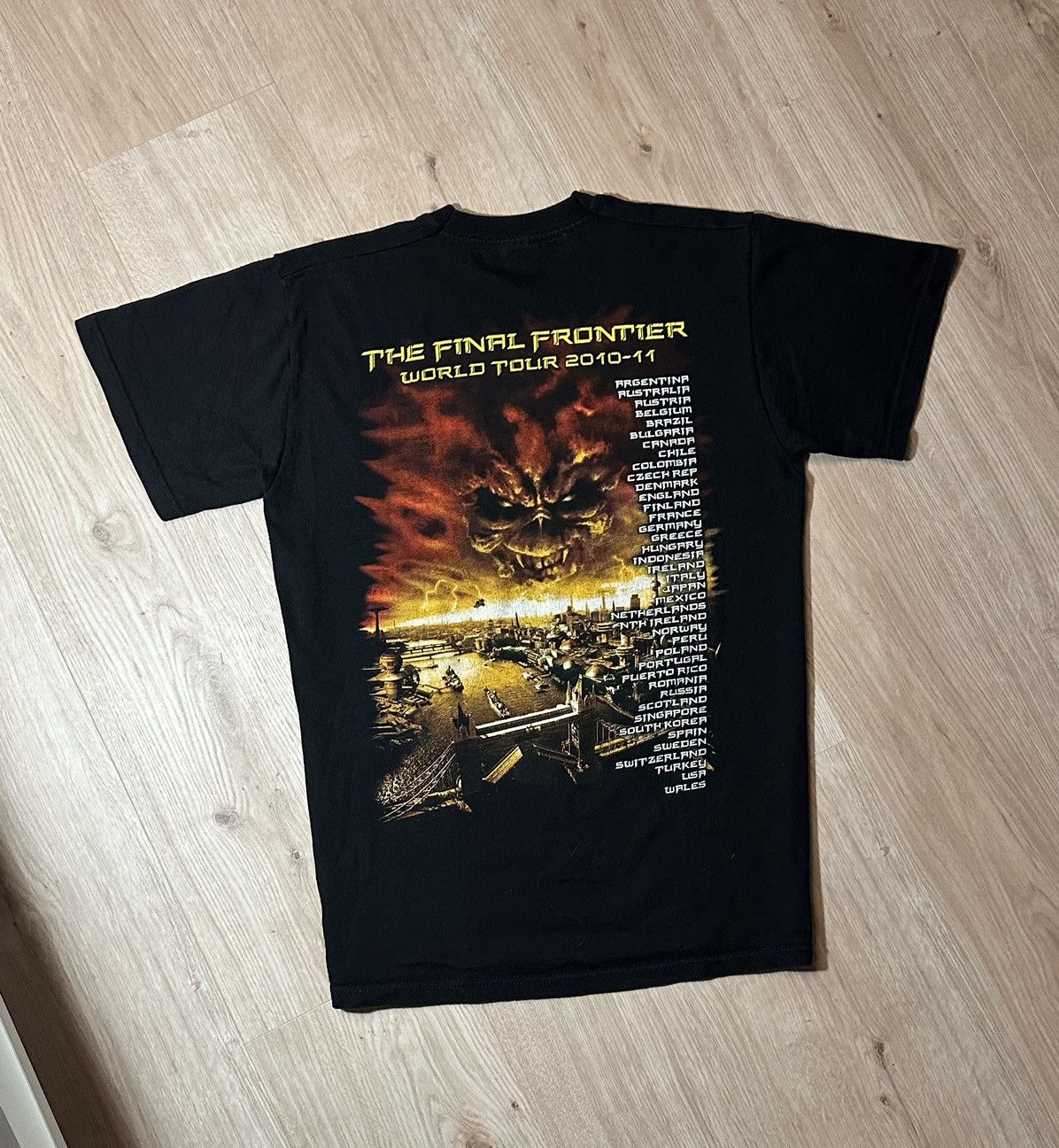 Iron Maiden IRON MAIDEN 2010 World Tour vintage T-Shirt The Wickerman Size US M / EU 48-50 / 2 - 2 Thumbnail
