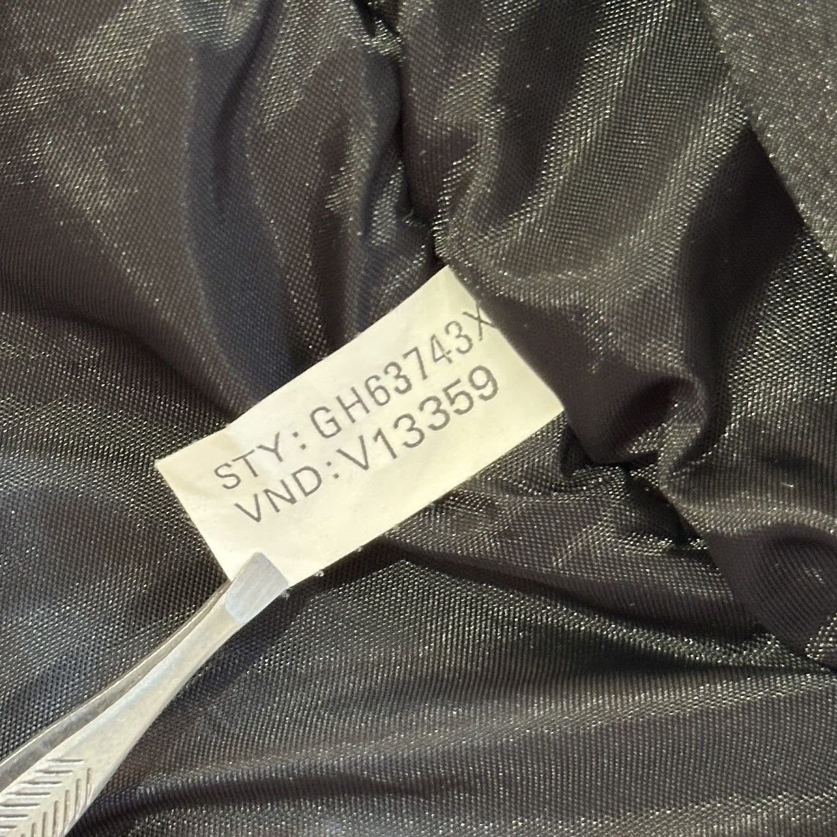Givenchy Vintage GIVENCHY Active Sport Nylon Puff Jacket Size US L / EU 52-54 / 3 - 7 Thumbnail
