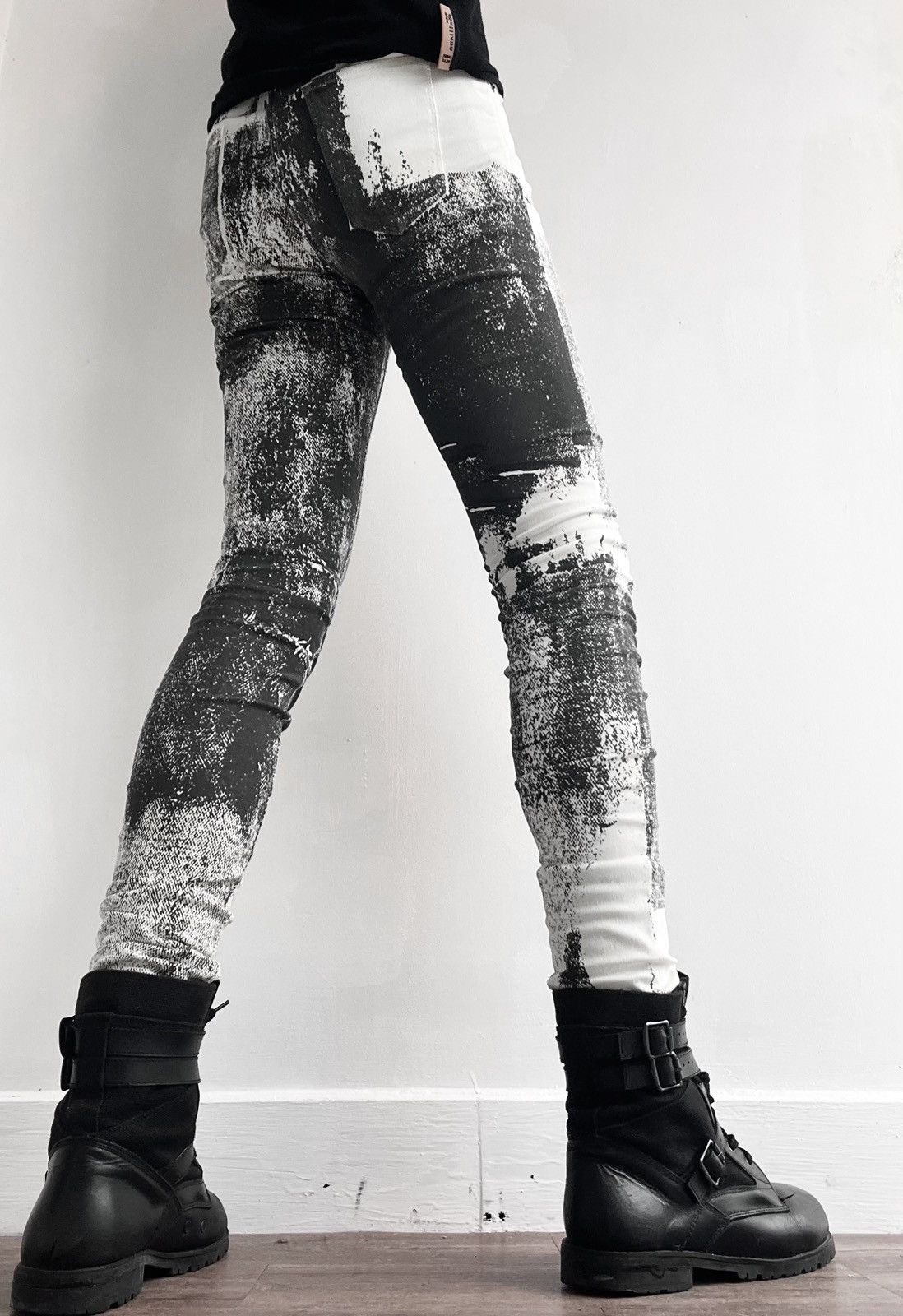 Helmut Lang Helmut Lang Monochrome Skinny Pants Size US 26 / EU 42 - 4 Thumbnail