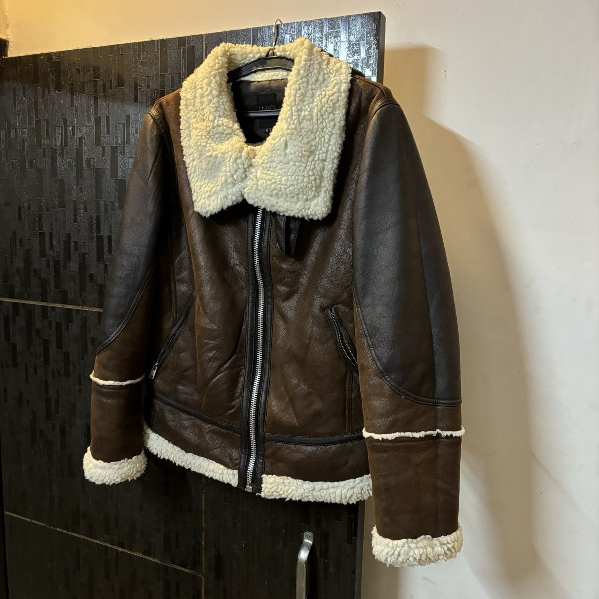 Genuine Leather Type B-3 Shearling Bomber Jacket Sheepskin Sherpa Size US L / EU 52-54 / 3 - 1 Thumbnail