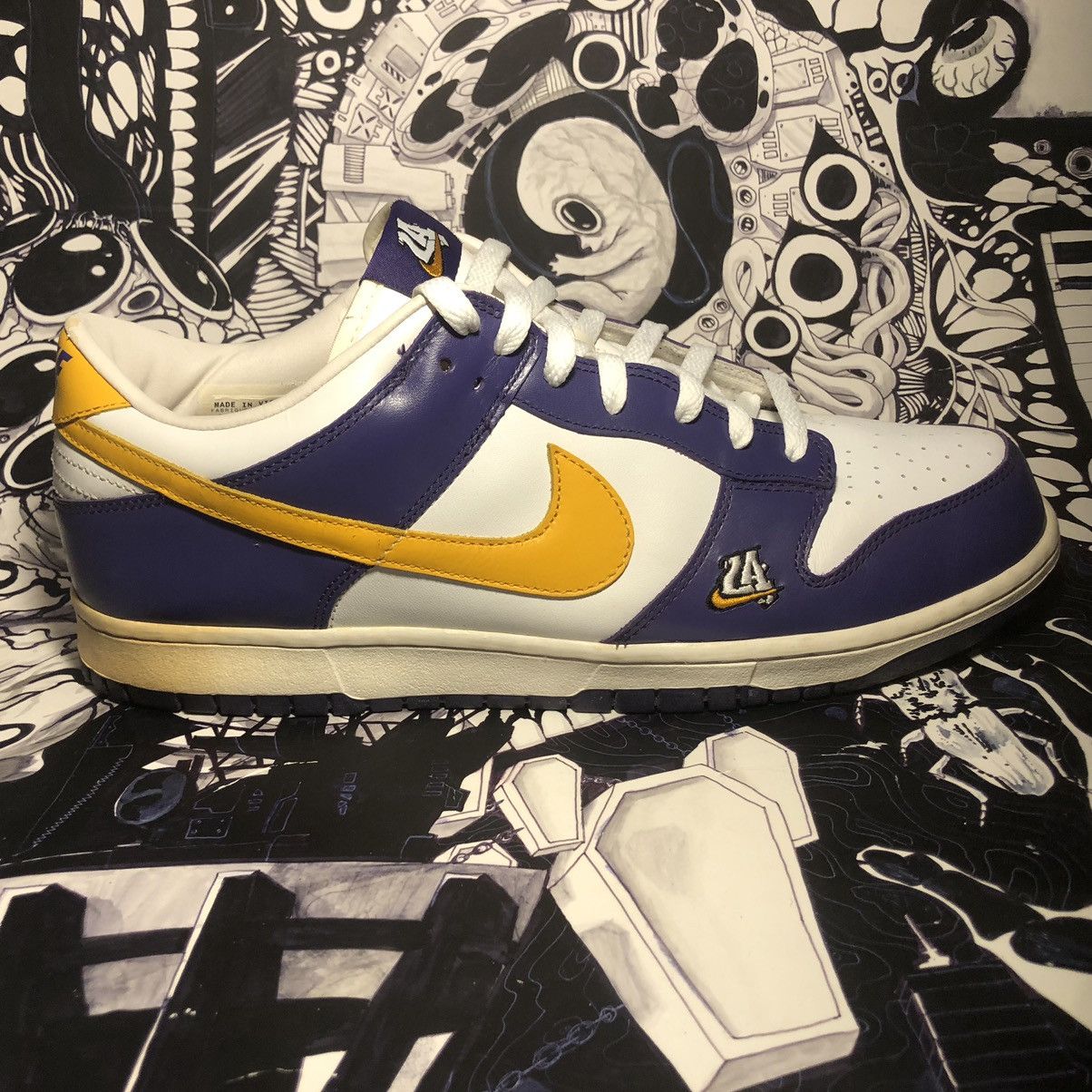 Nike × Vintage RARE 2004 Nike Dunk Low LA Los Angeles Court Purple Kobe Size US 13 / EU 46 - 4 Thumbnail