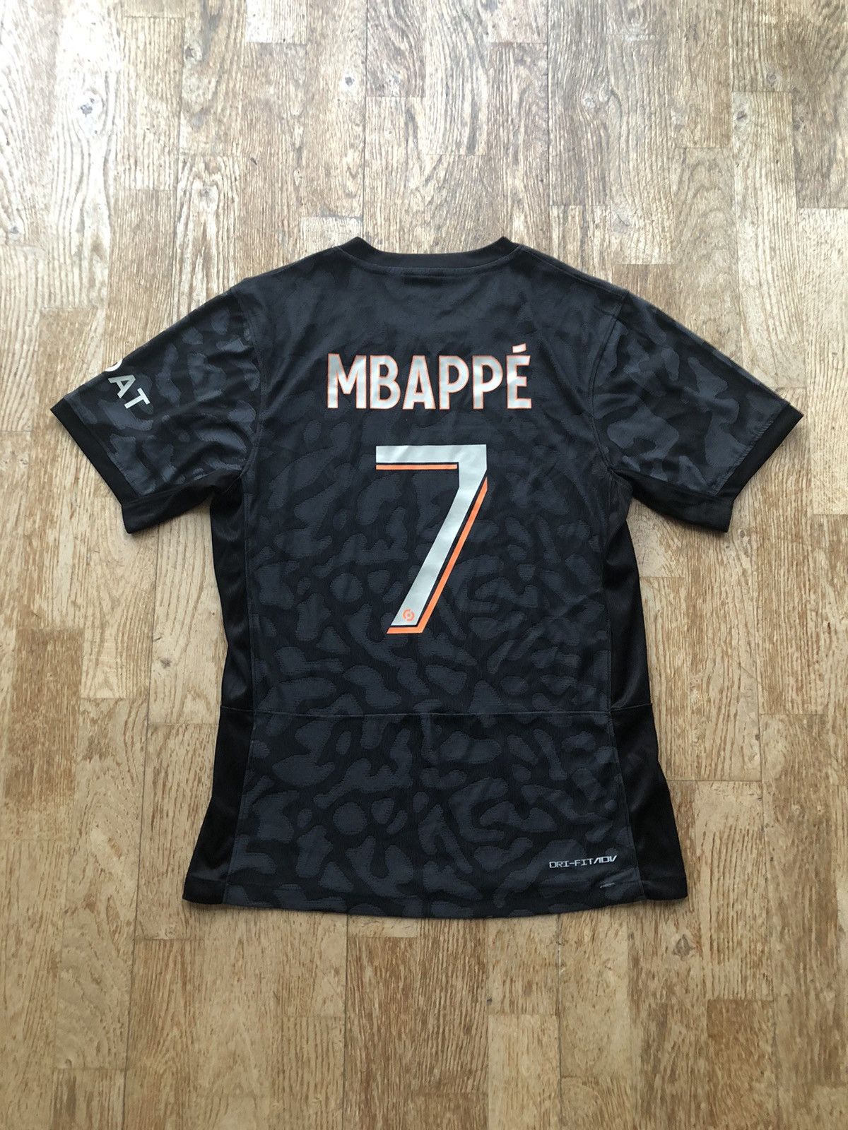 Jordan Brand PSG X JORDAN KYLIAN MBAPPE FOOTBALL SOCCER JERSEY Size US S / EU 44-46 / 1 - 1 Thumbnail