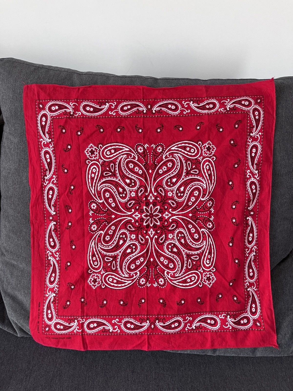 Vintage Vintage Red Bandana Made in USA Size ONE SIZE - 1 Thumbnail