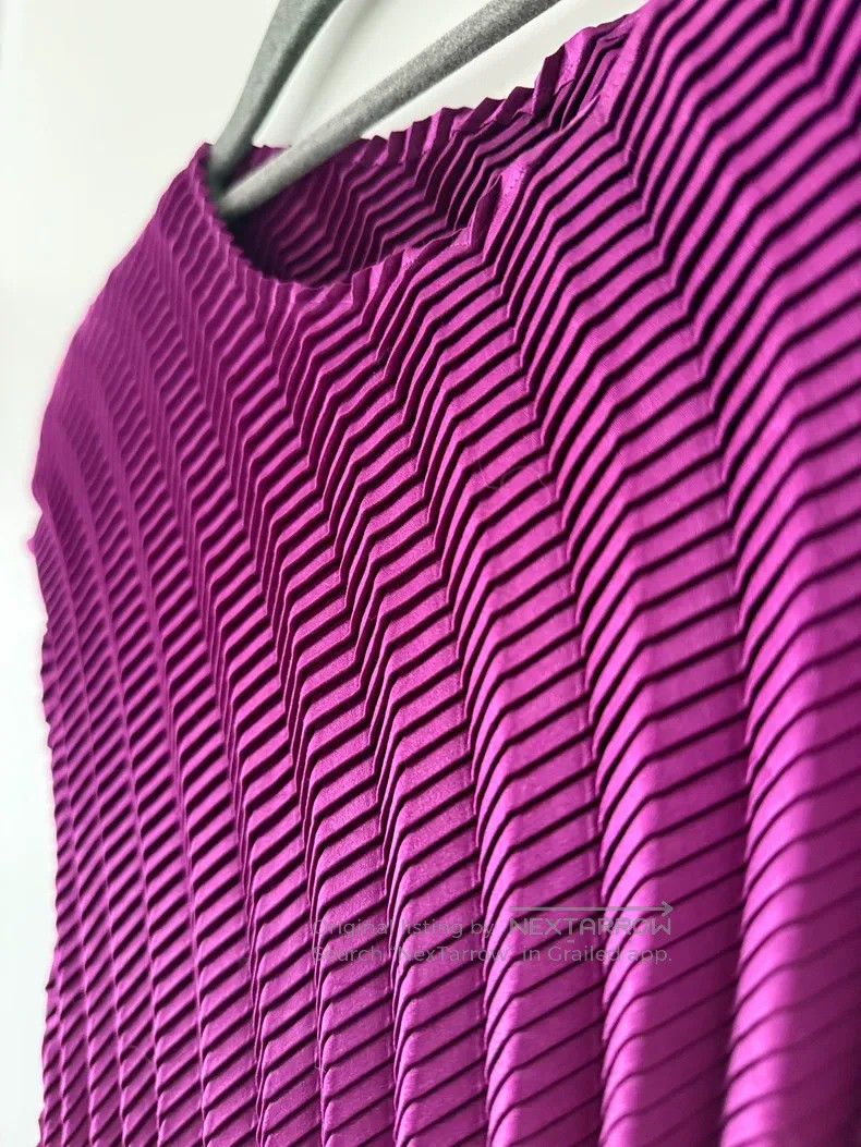 Issey Miyake Issey Miyake Rose Red Water Ripple Pleated Top Size M / US 6-8 / IT 42-44 - 3 Thumbnail