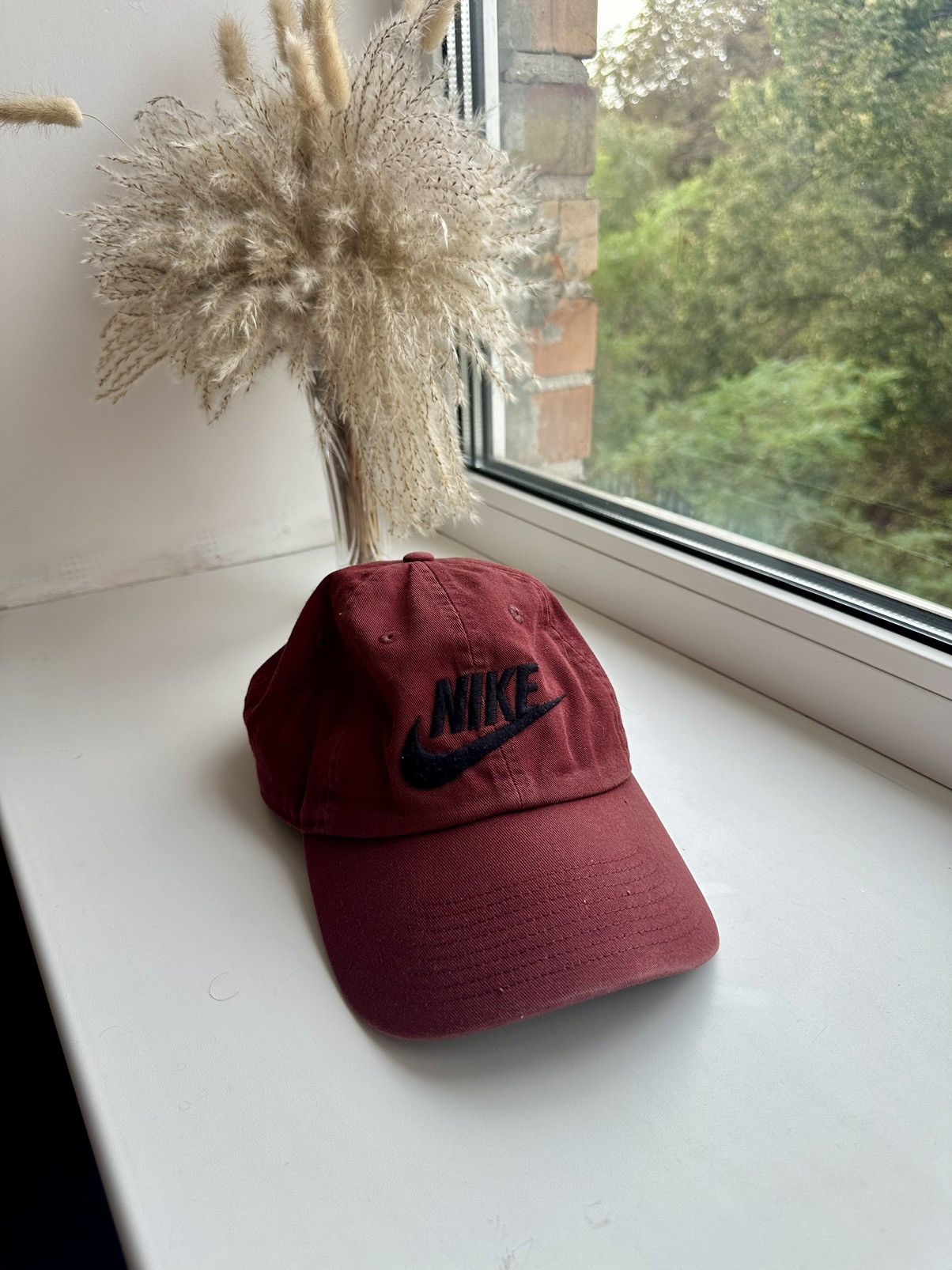 Nike Vintage Nike Red Cap Swoosh Big Logo Size ONE SIZE - 1 Thumbnail