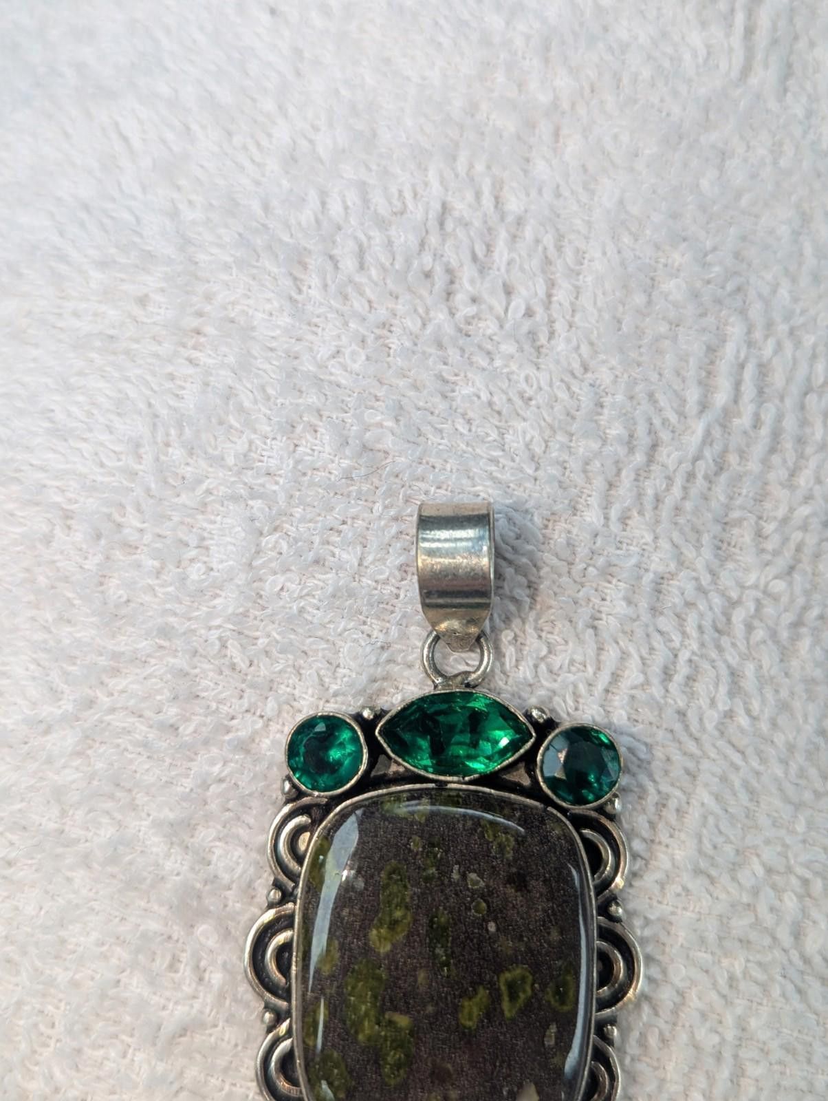 The Unbranded Brand Sterling Silver Natural Jasper Diopside Glass Gem Pendant Size ONE SIZE - 2 Thumbnail