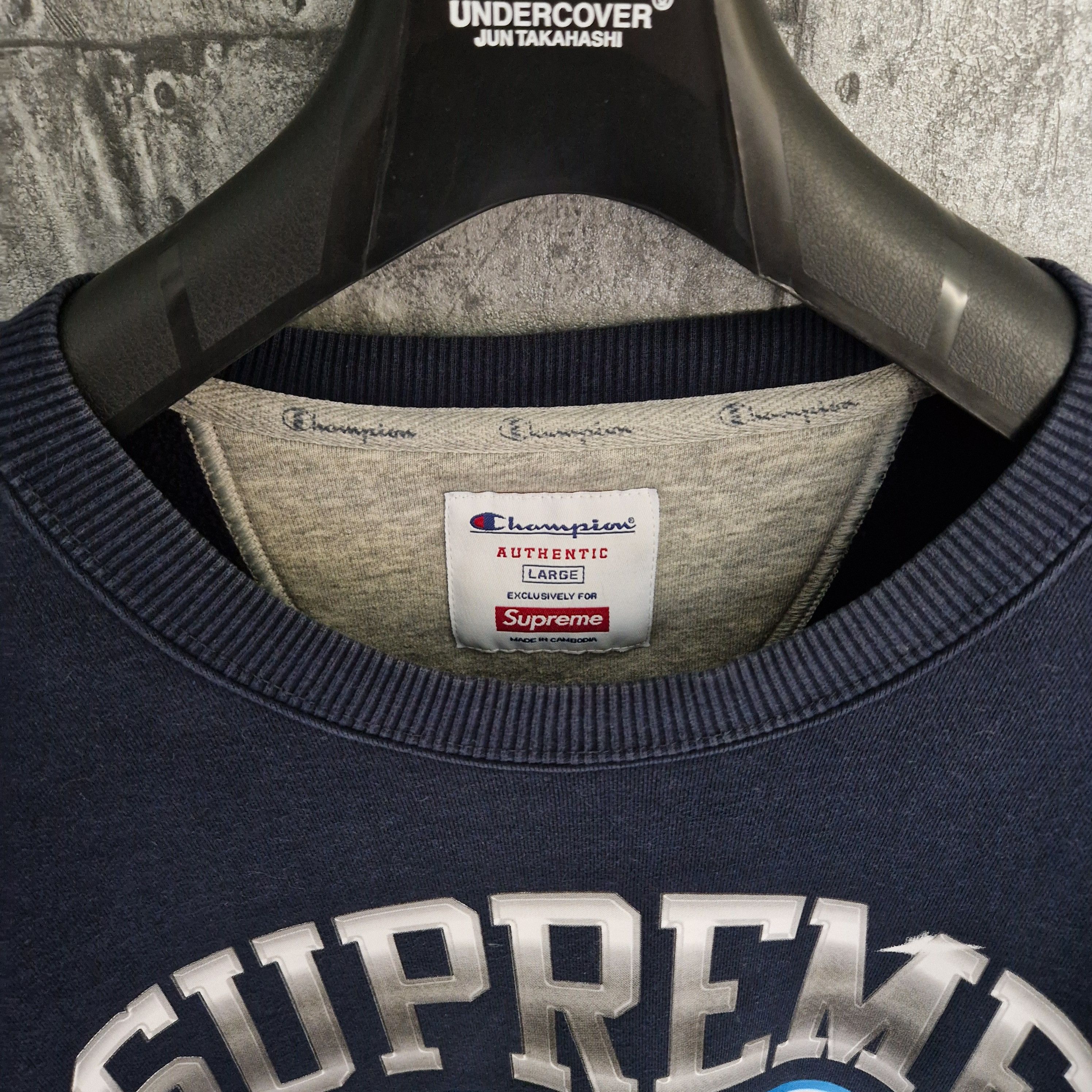 Supreme Supreme x Champion Chrome Crewneck Size US L / EU 52-54 / 3 - 2 Thumbnail