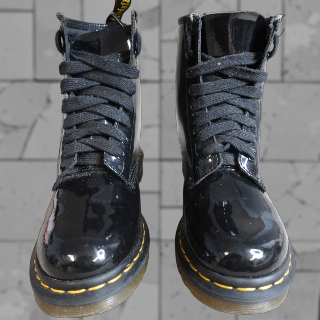 Dr. Martens Dr. Martens Boots Womens 8 Black Solid Patent Leather 8 Eye 1460 Size US 8 / IT 38 - 1 Thumbnail
