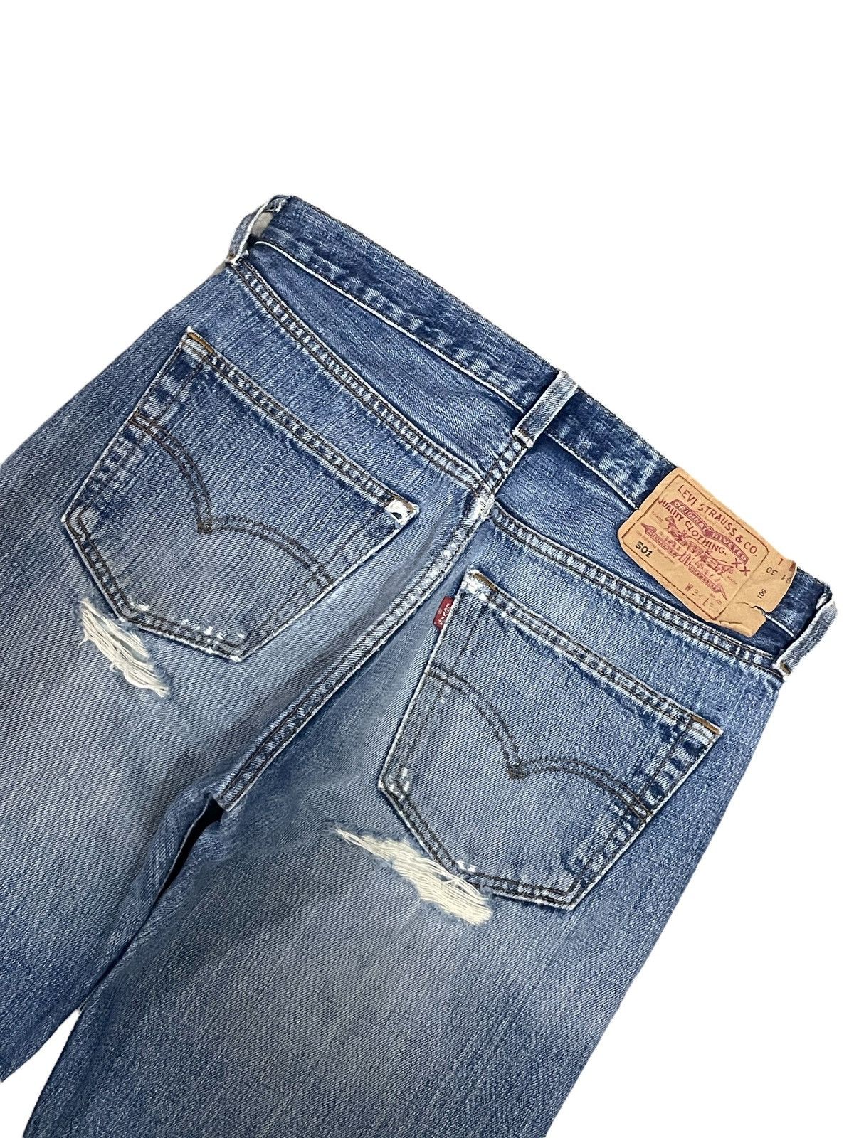 Levi's Vintage Levi’s 501 Button Fly Distressed BlueWash Jeans #C01 Size US 31 - 7 Thumbnail