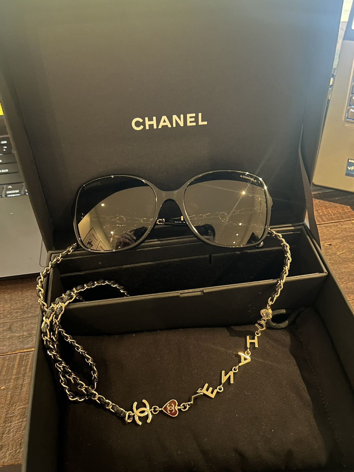 Chanel Chanel - Square Sunglasses with Chain Size ONE SIZE - 4 Thumbnail