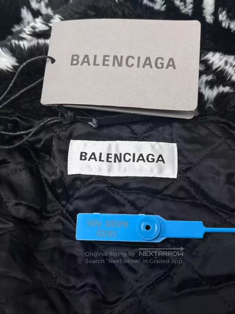 Balenciaga Balenciaga Collarless Loose Shoulder Sleeve Faux Fur Puffy Size XS / US 0-2 / IT 36-38 - 4 Thumbnail