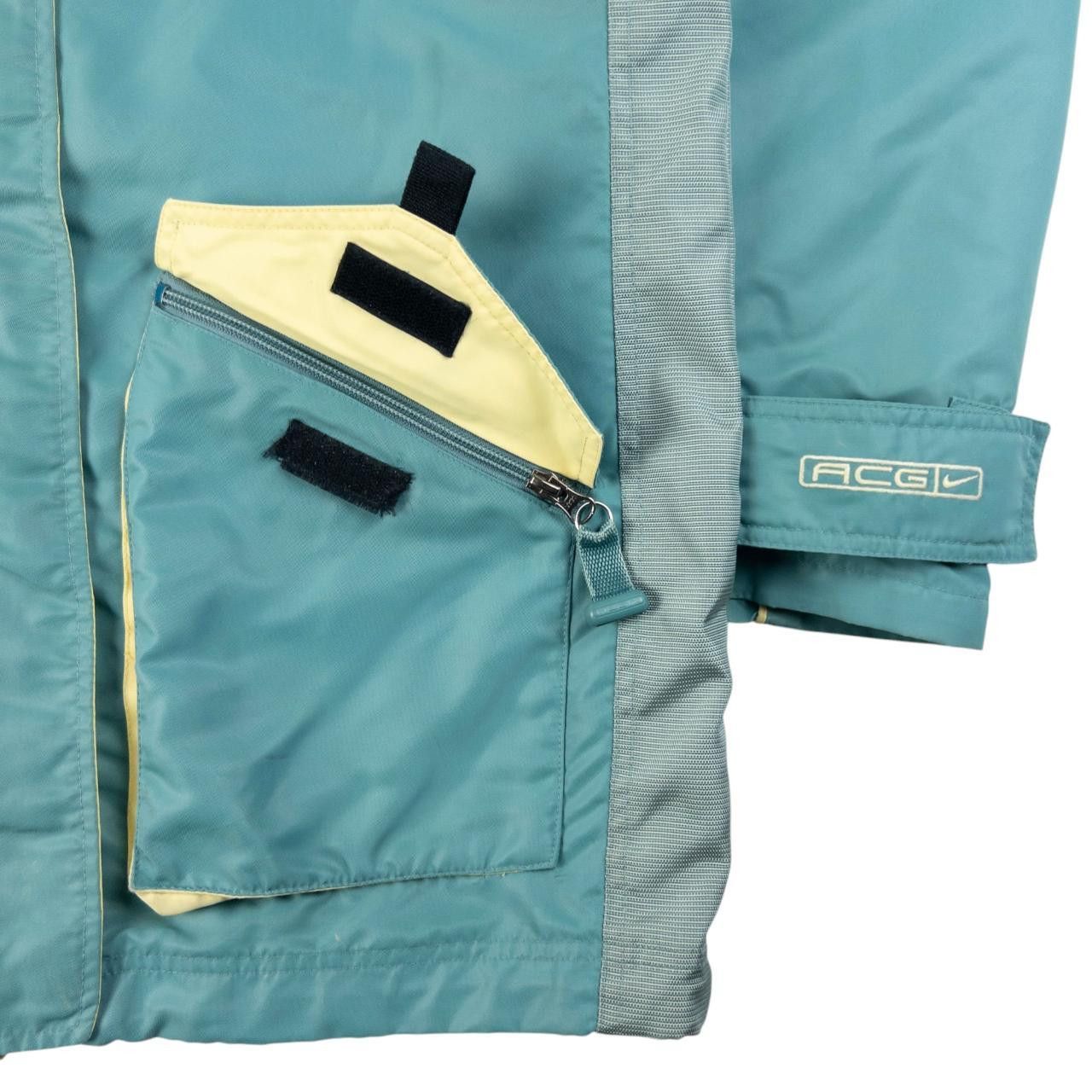 Nike ACG Vintage Nike ACG Zip Up Jacket Size M Size US M / EU 48-50 / 2 - 5 Thumbnail