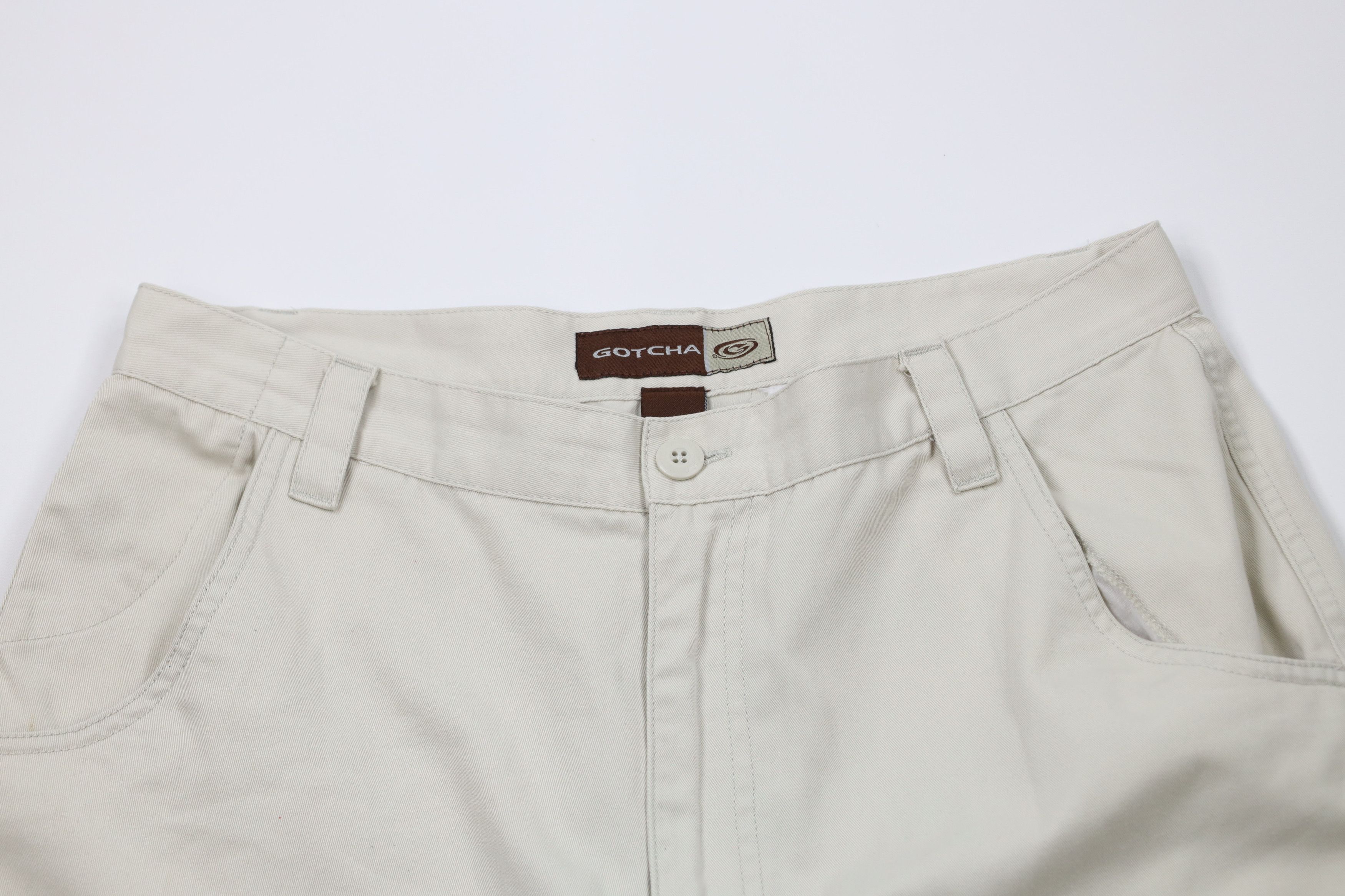 Gotcha × Vintage Vintage 90s Y2K Gotcha Surfing Baggy Fit Cargo Shorts Beige Size US 34 / EU 50 - 2 Thumbnail