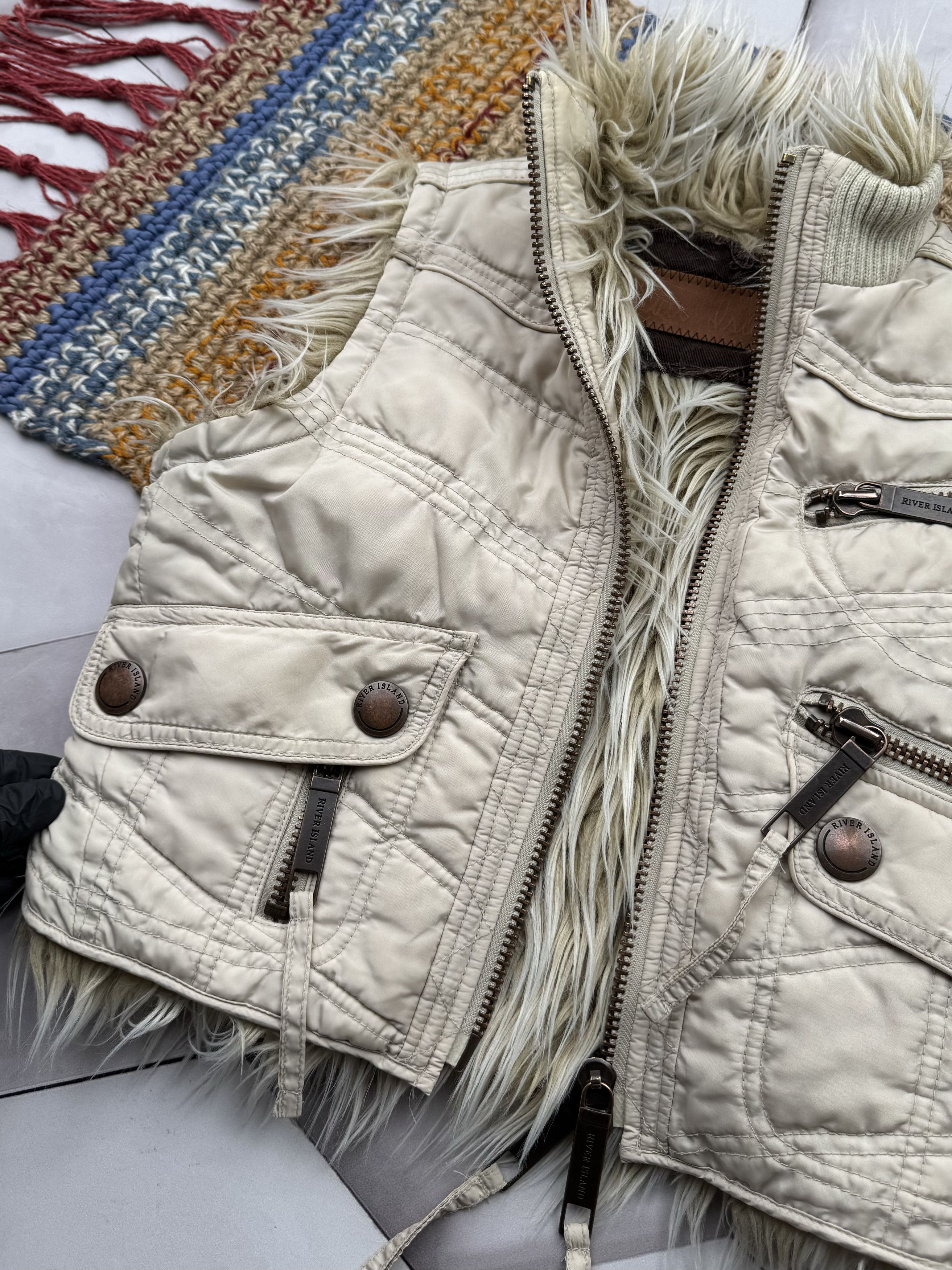 Japanese Brand Vintage Vest With Many Zipped and Faux Fur (E4) Size S / US 4 / IT 40 - 2 Thumbnail
