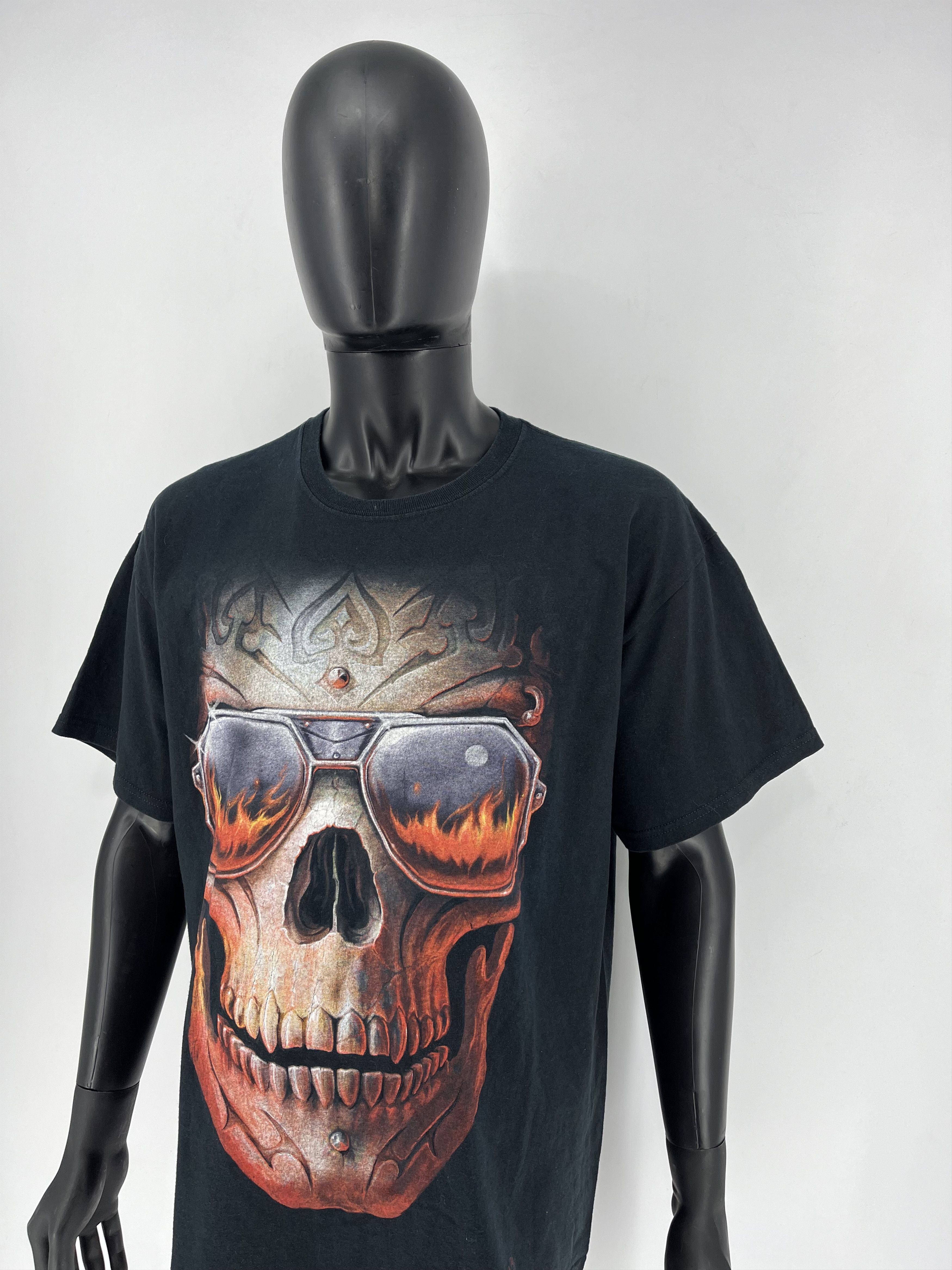 Band Tees Skulls T-shirt Vintage Rock Metal Size XL Black Reverse Logo Size US XL / EU 56 / 4 - 5 Thumbnail