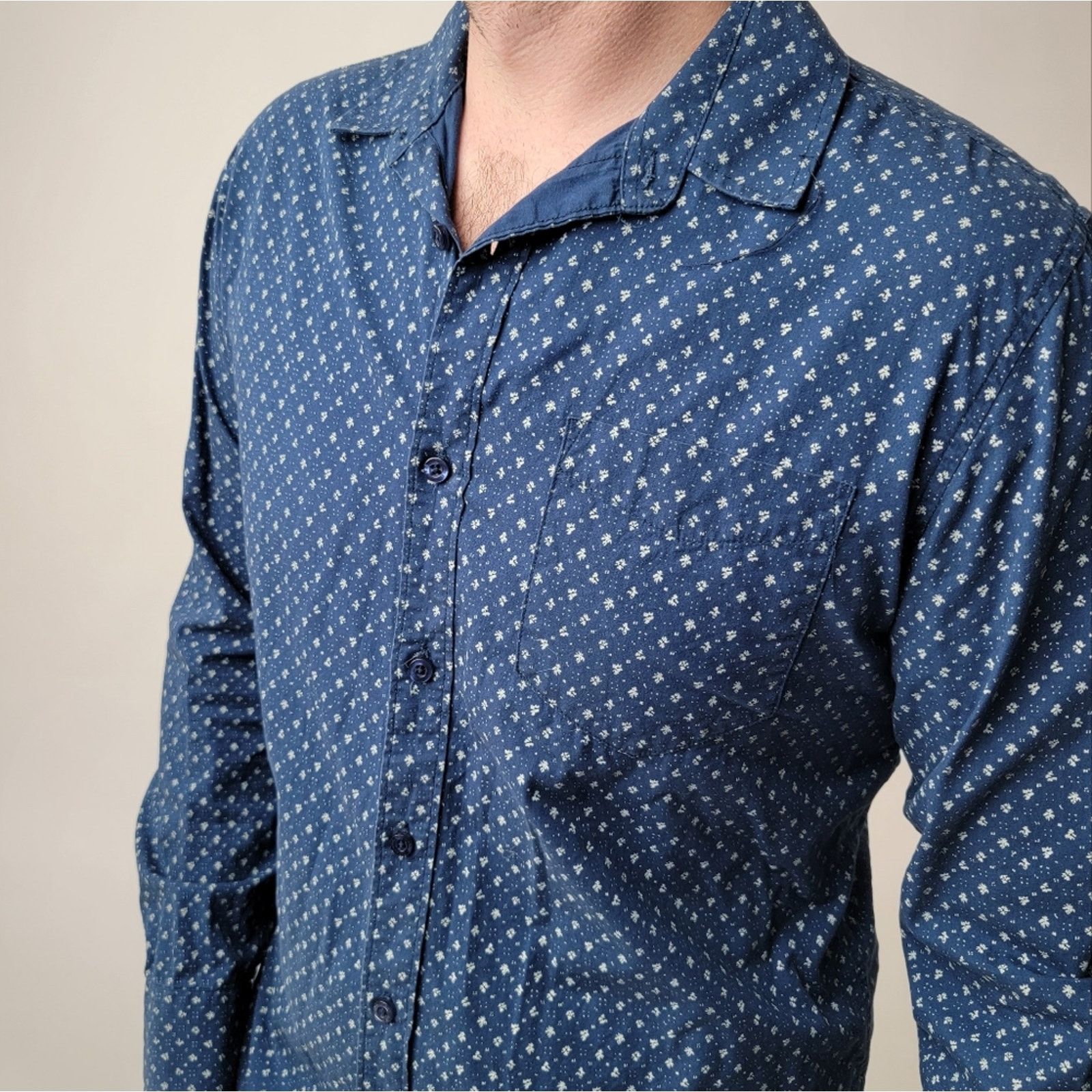 American Rag American Rag Paisley Print Slim Fitted Cut Button Down Shirt Size US M / EU 48-50 / 2 - 2 Thumbnail