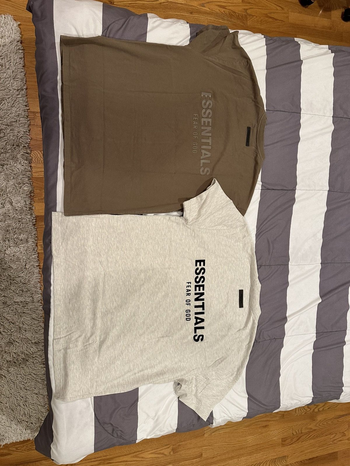 Fear of God *BUNDLE* 2 Fear of God Essentials T Shirts Size US M / EU 48-50 / 2 - 5 Thumbnail