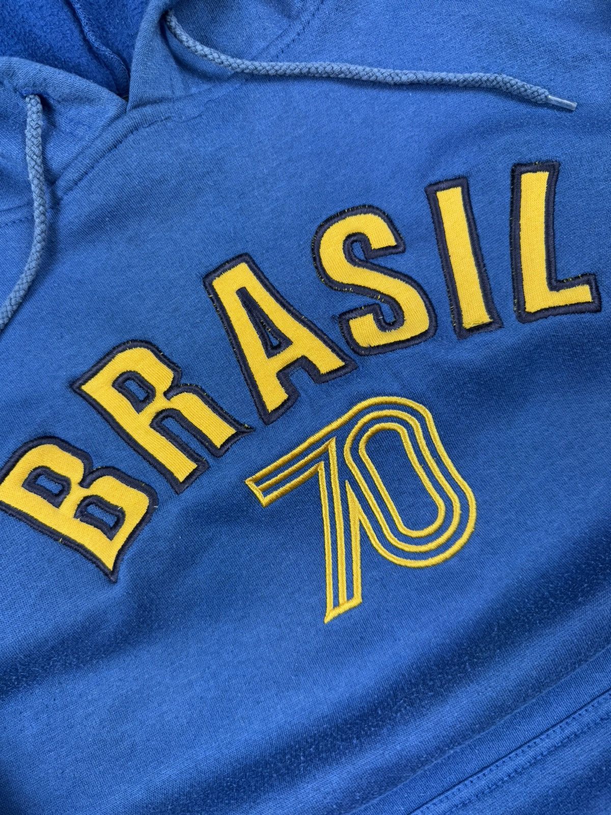 Vintage Vintage 90s Brasil spellout soccer football style hoodie Size US L / EU 52-54 / 3 - 5 Thumbnail