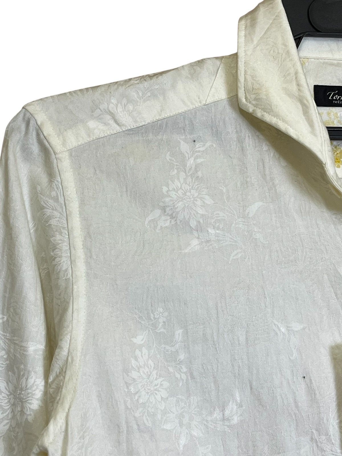 Tornado Mart NWT🔥TORNADO MART gold flower 3 quarter hand button ups shirt Size US S / EU 44-46 / 1 - 6 Thumbnail