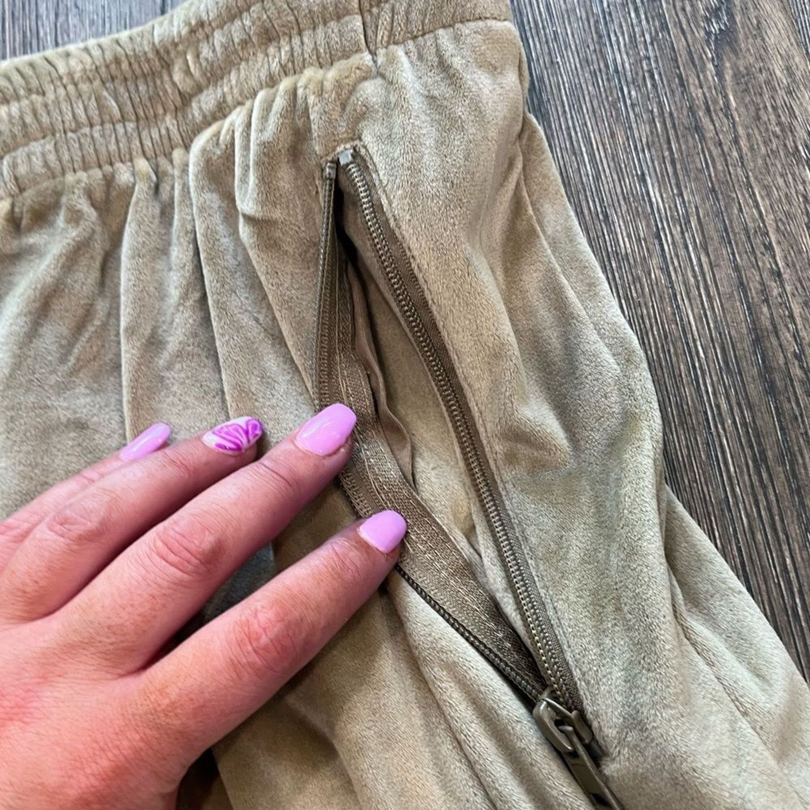 SKIMS NWT Skims Velour Track Pants Gold Size 4X Size 42" / US 20 - 5 Thumbnail